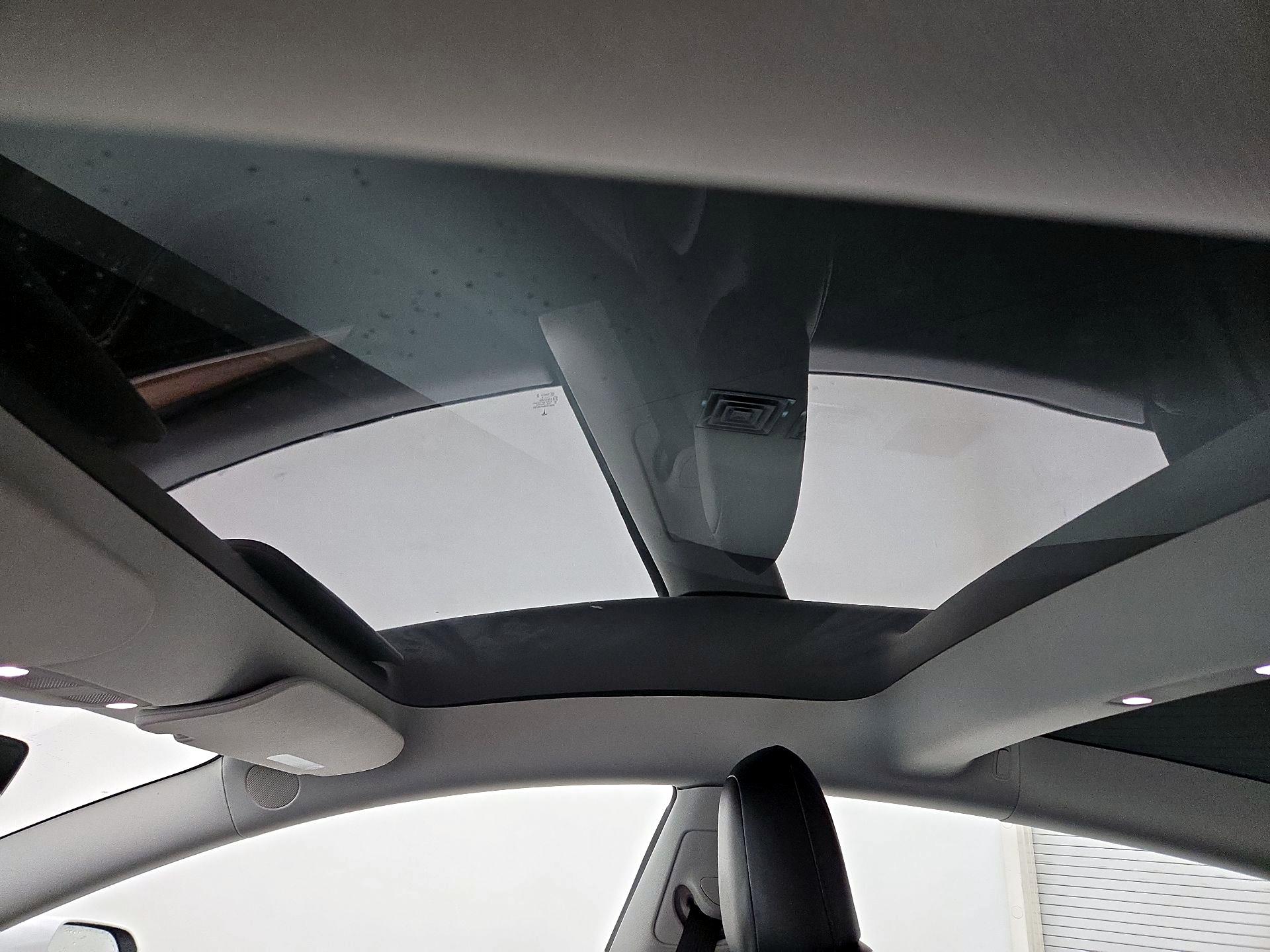 Thumbnail: 2022 Tesla Model 3 - 18