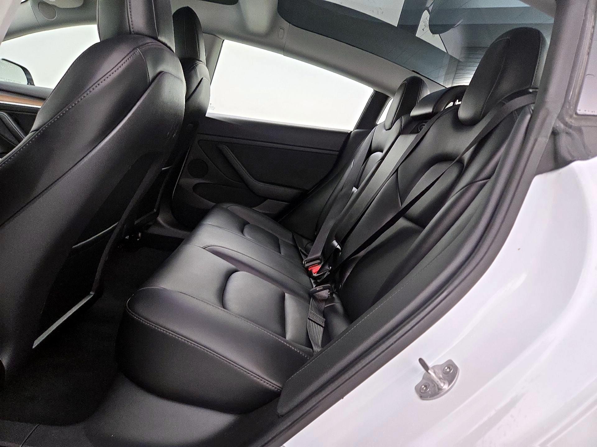 Thumbnail: 2022 Tesla Model 3 - 19