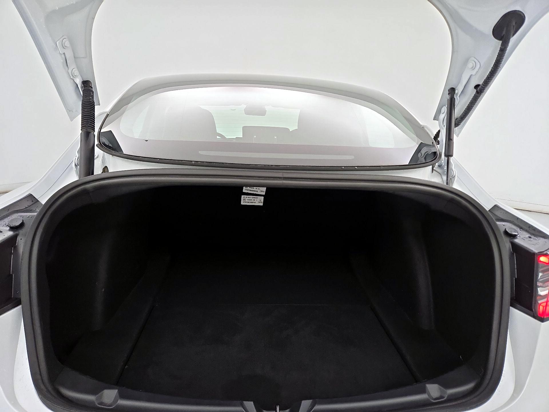 Thumbnail: 2022 Tesla Model 3 - 20