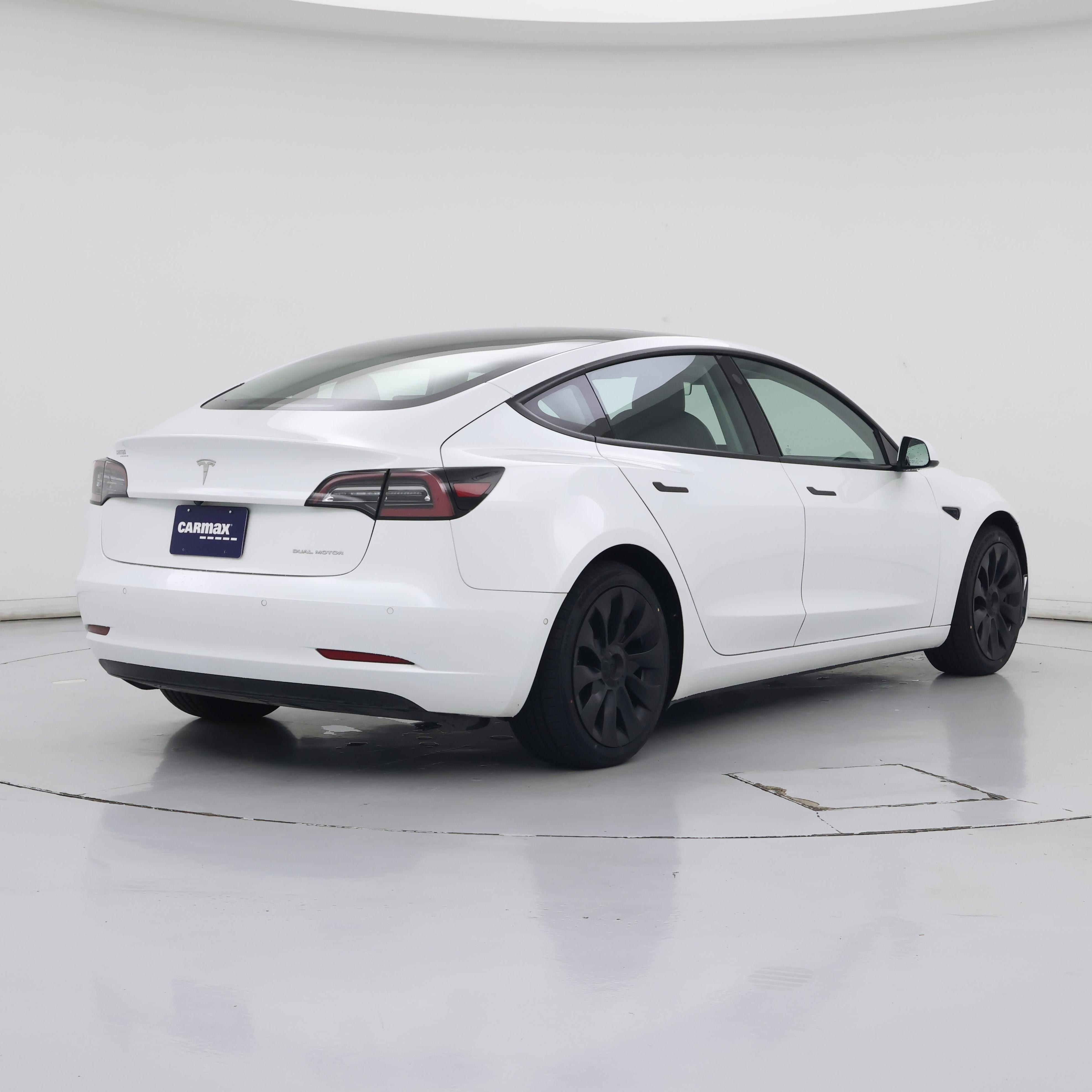 Thumbnail: 2022 Tesla Model 3 - 8