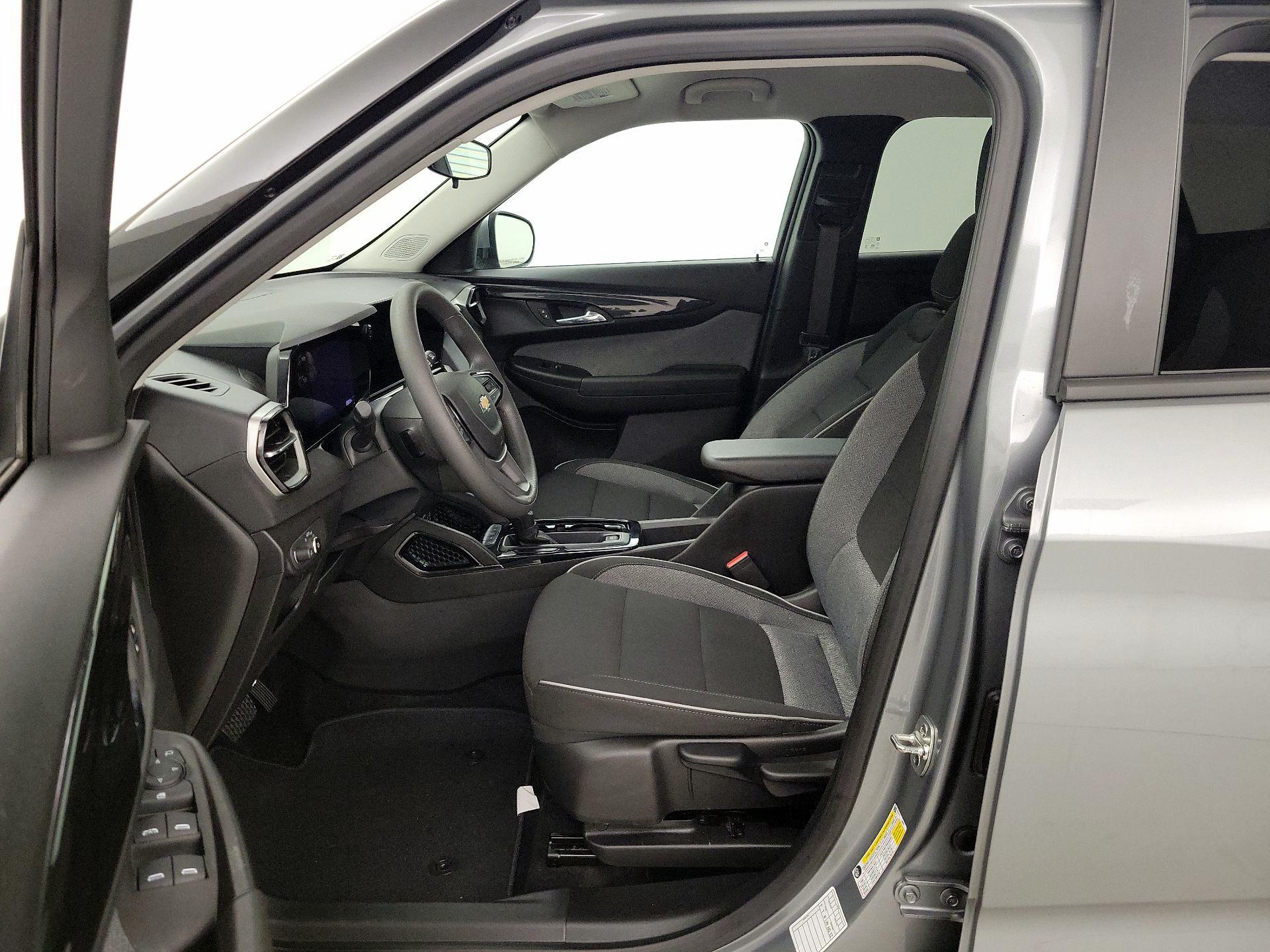 Thumbnail: 2025 Chevrolet TrailBlazer - 11
