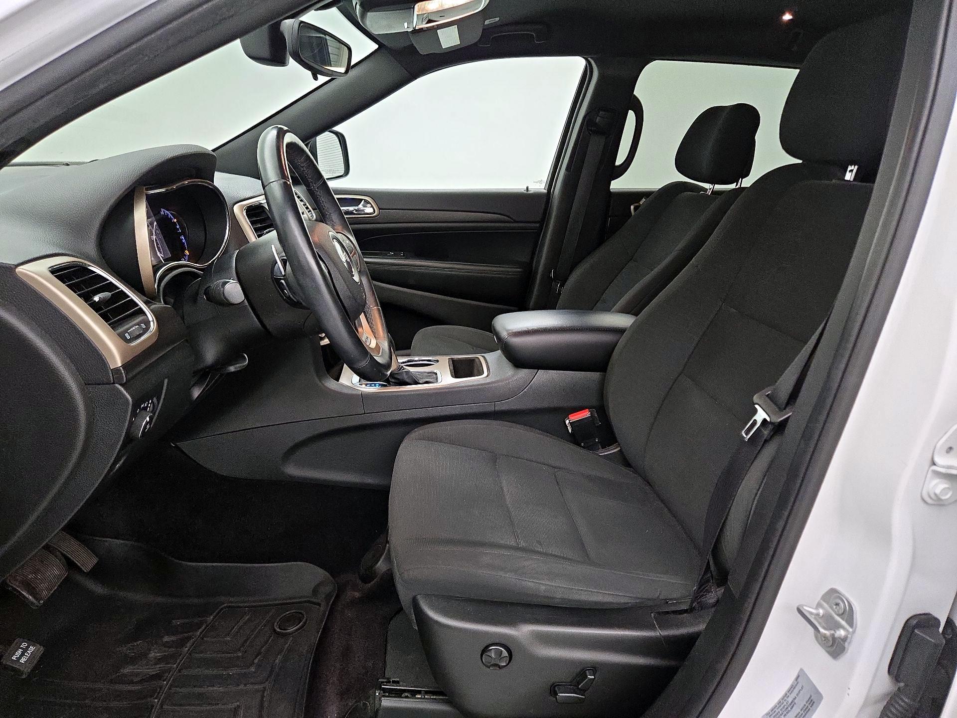 Thumbnail: 2017 Jeep Grand Cherokee - 11