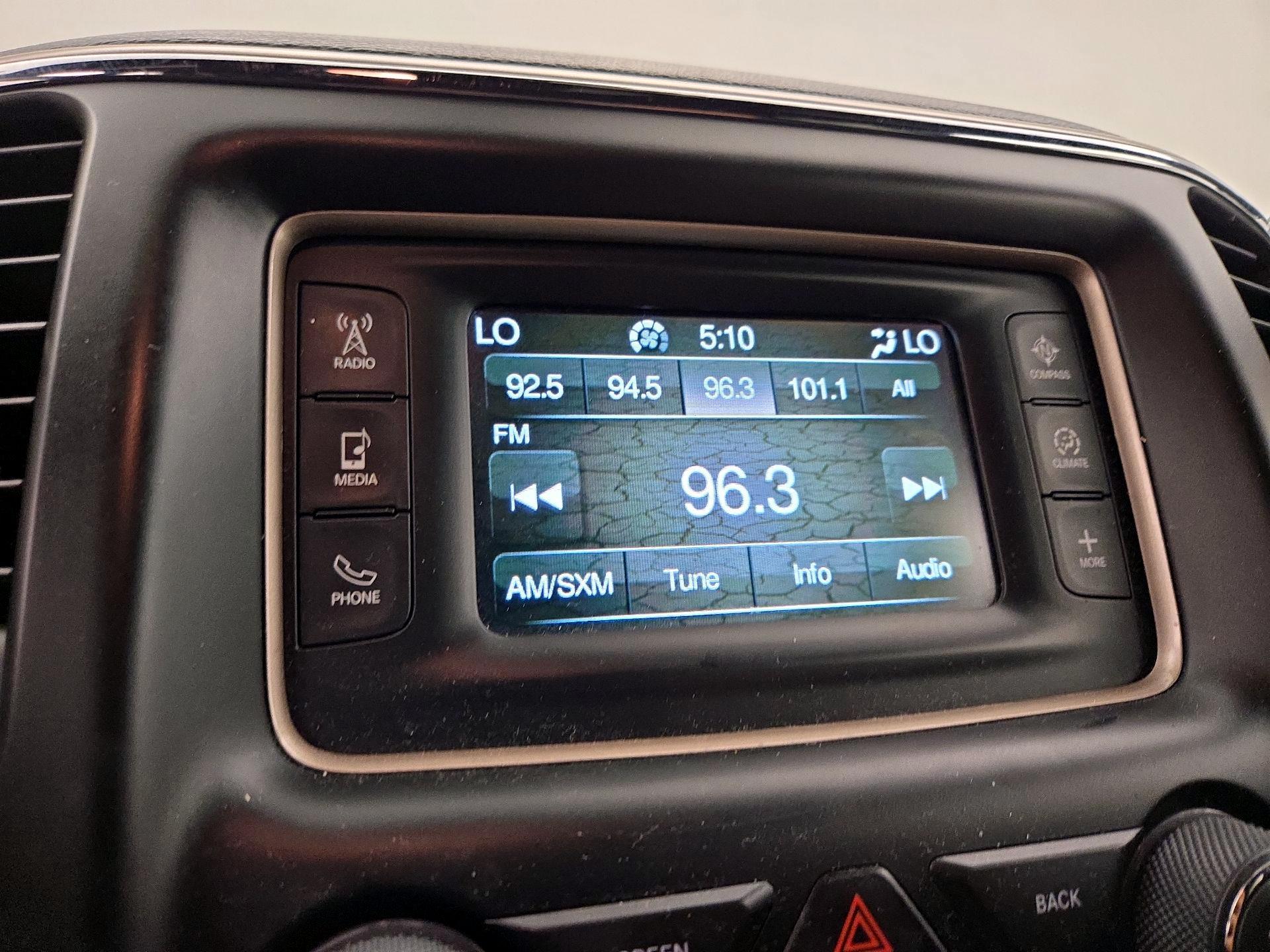 Thumbnail: 2017 Jeep Grand Cherokee - 15