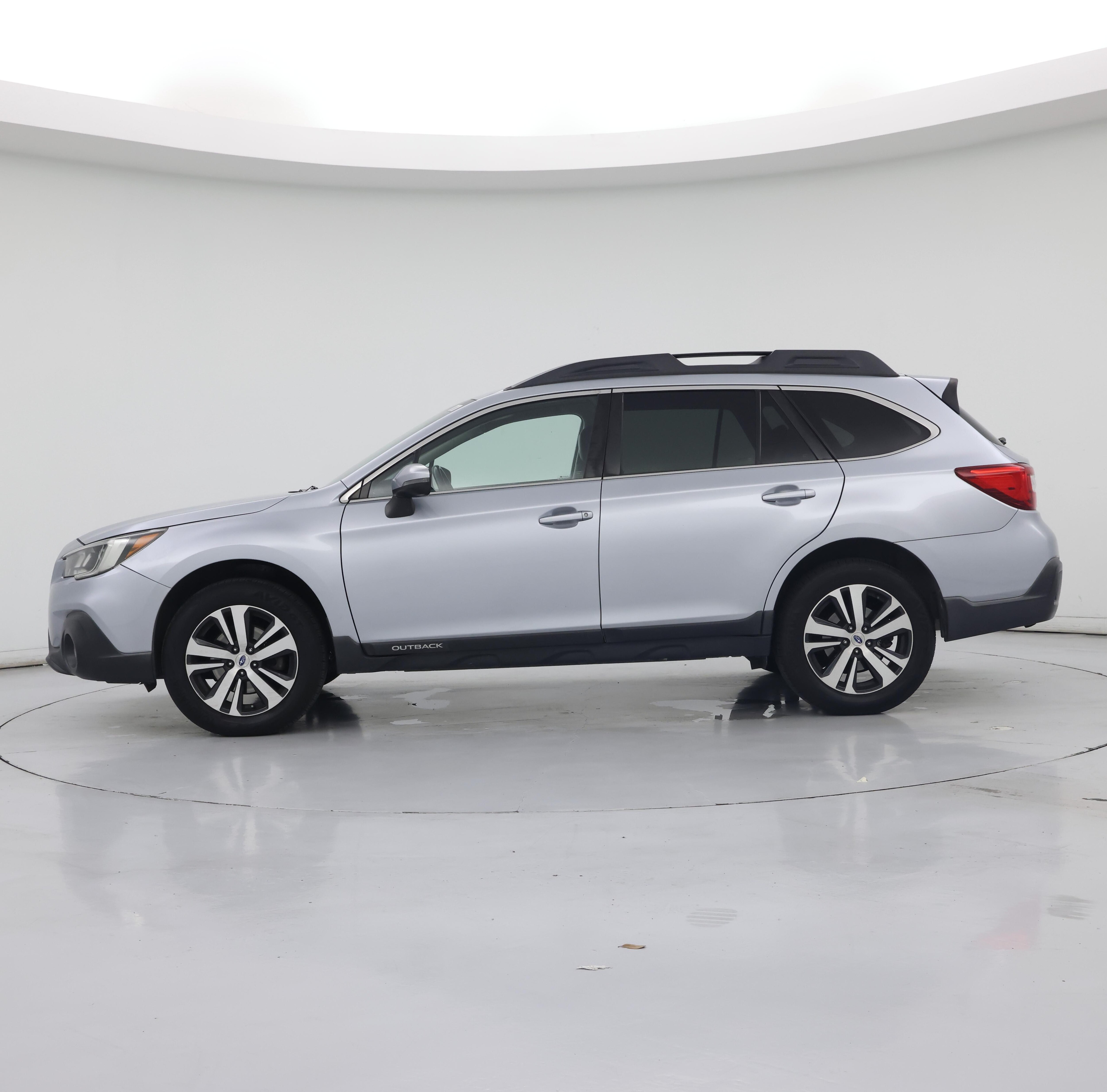Thumbnail: 2019 Subaru Outback - 3