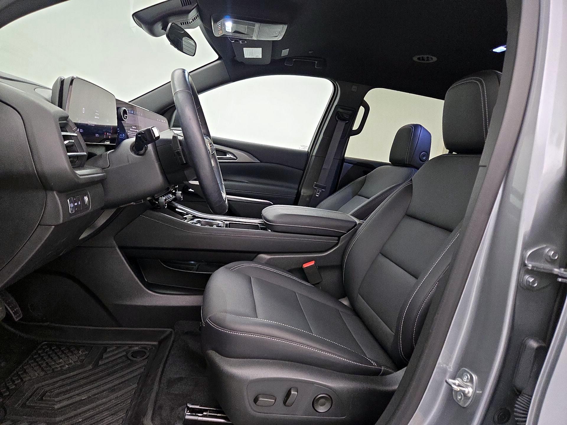 Thumbnail: 2025 Chevrolet Traverse - 11