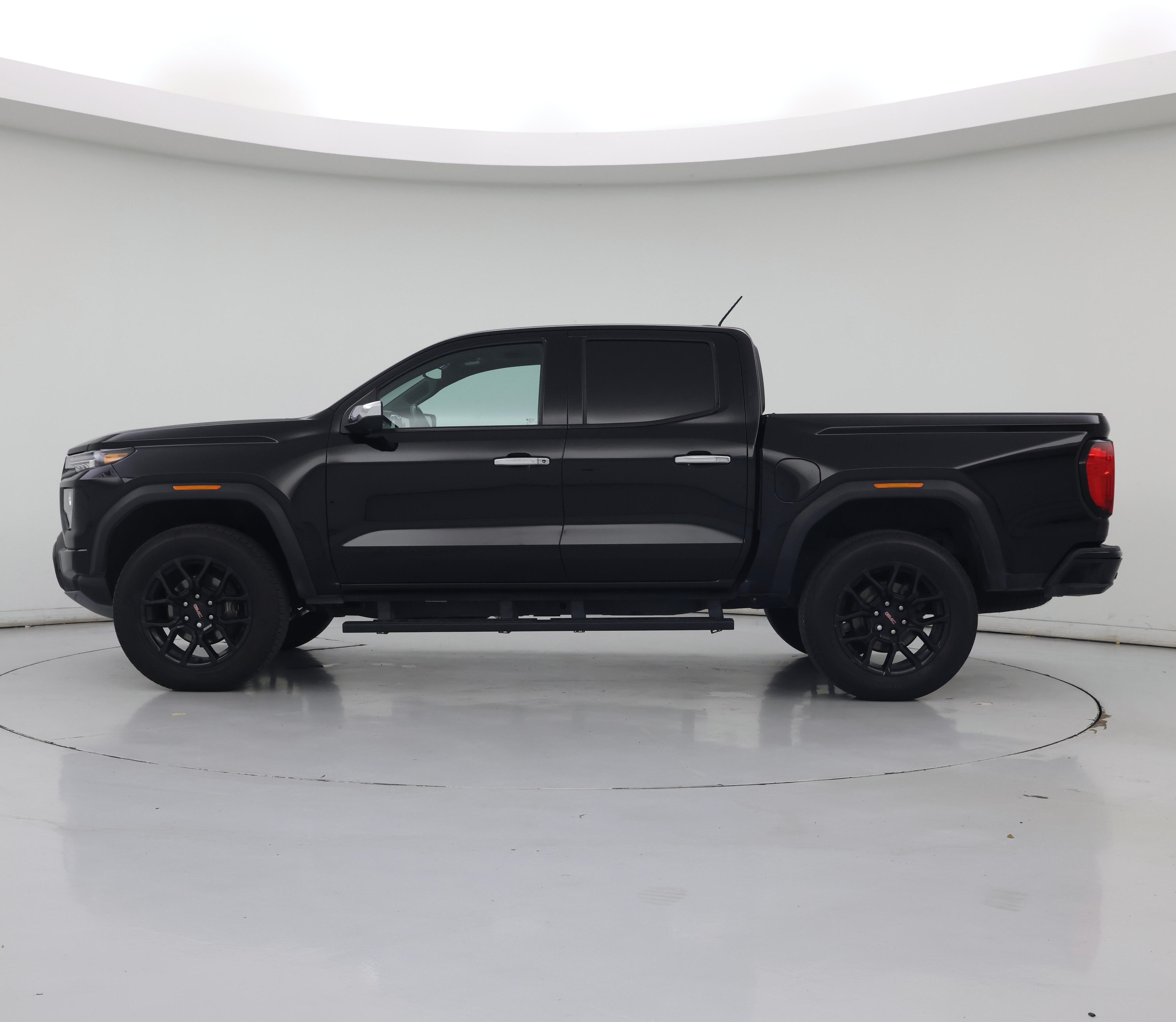 Thumbnail: 2023 GMC Canyon - 3