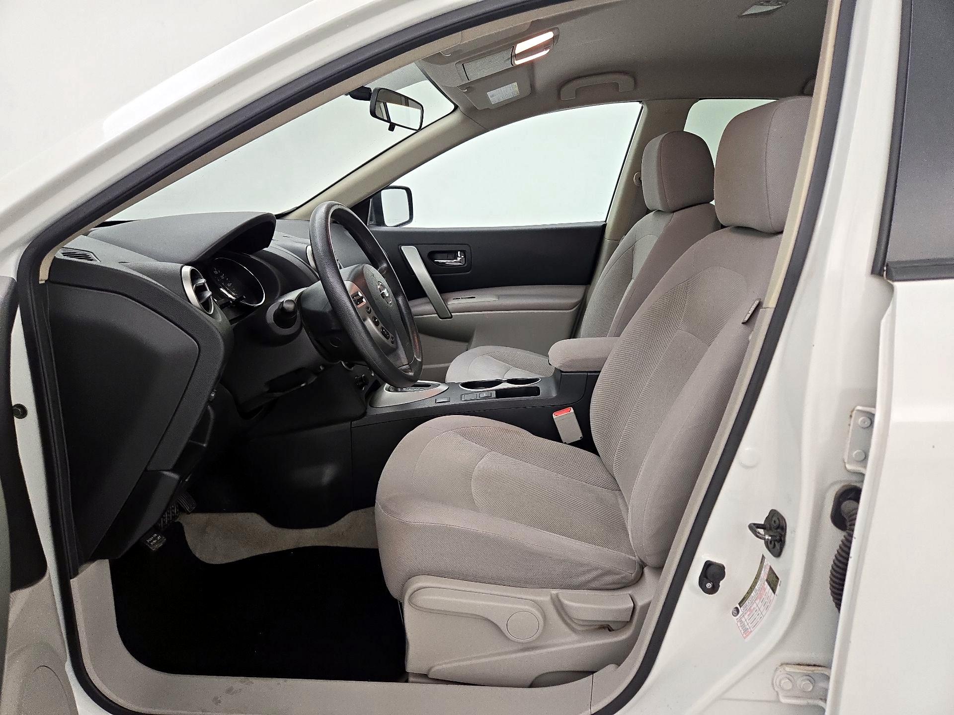 Thumbnail: 2015 Nissan Rogue - 11