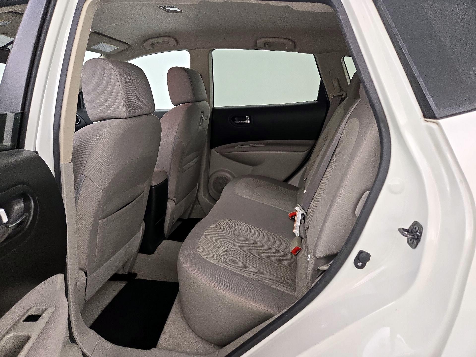 Thumbnail: 2015 Nissan Rogue - 19