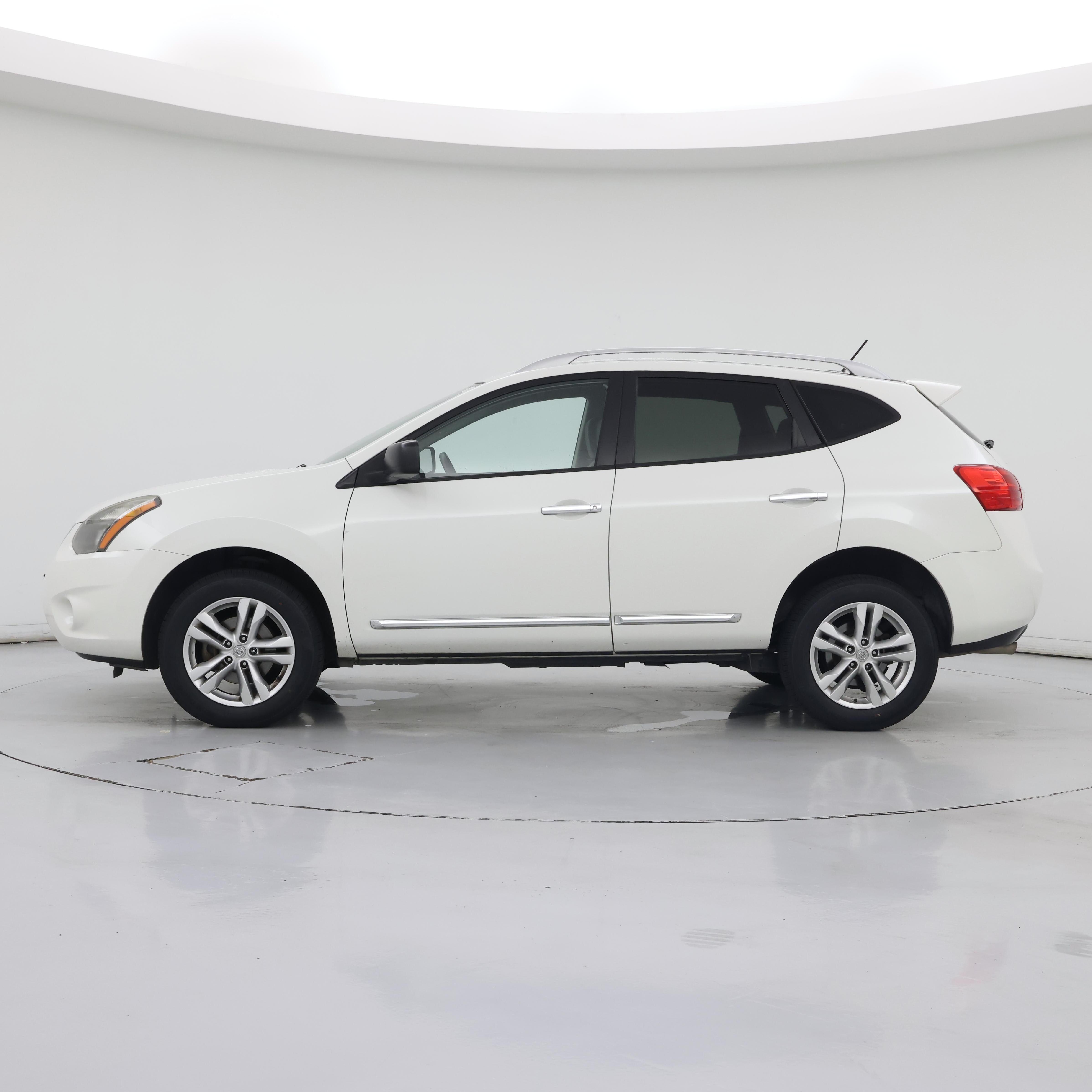 Thumbnail: 2015 Nissan Rogue - 3
