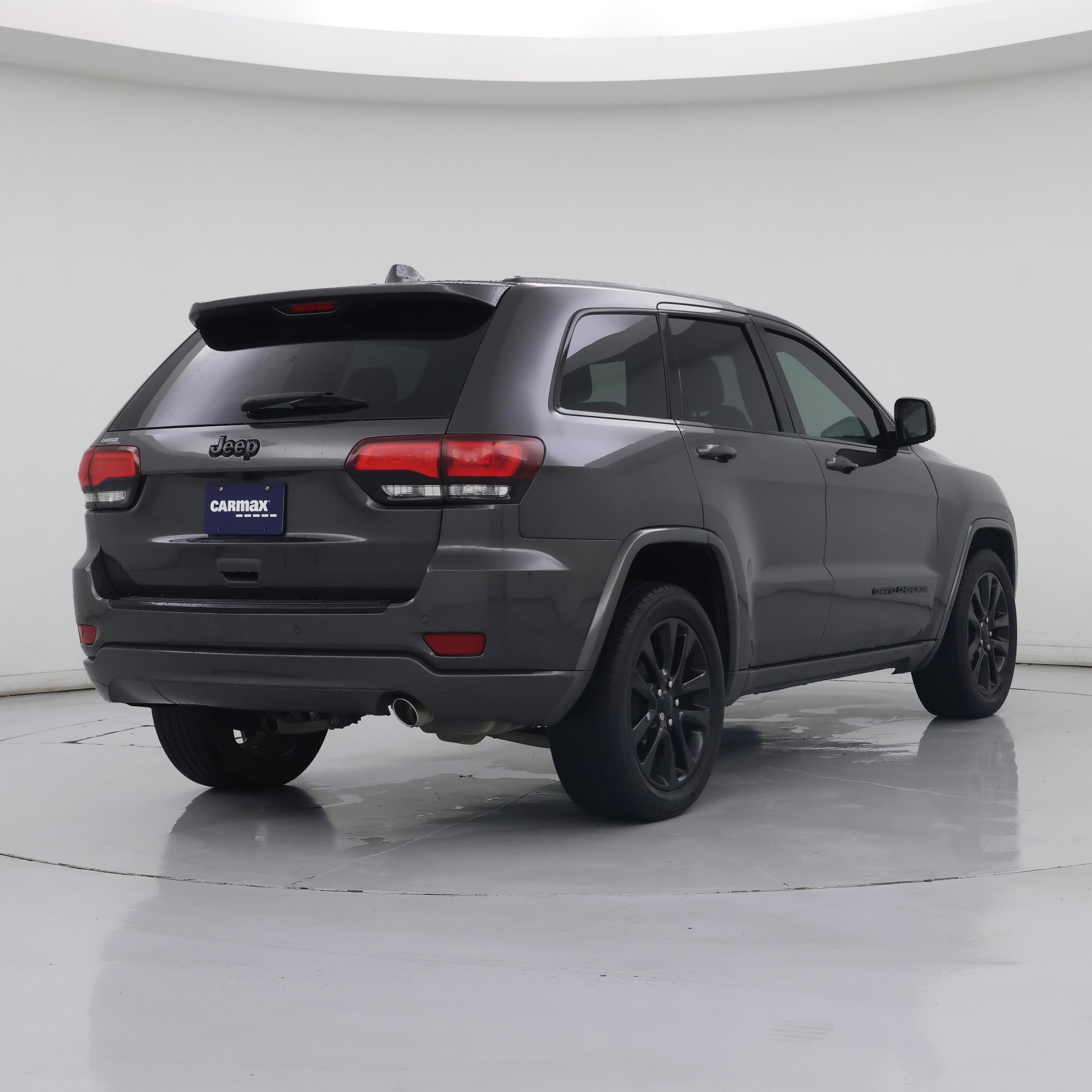 Thumbnail: 2018 Jeep Grand Cherokee - 8