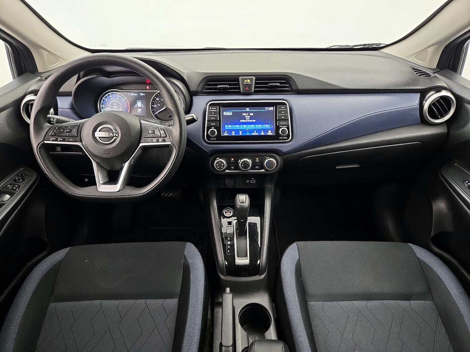 2023 Nissan Versa Sedan SV - Photo 10