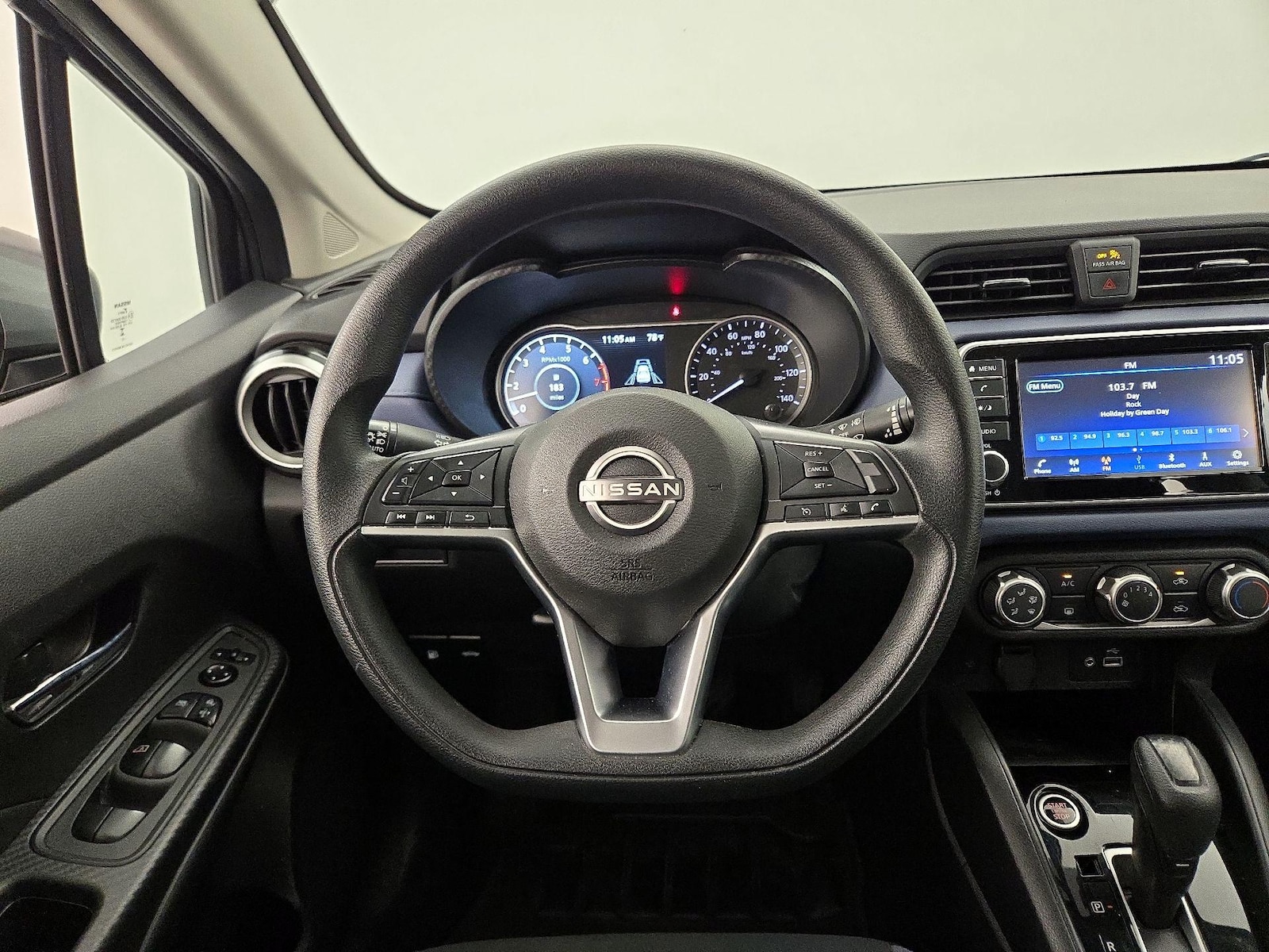2023 Nissan Versa Sedan SV - Photo 11