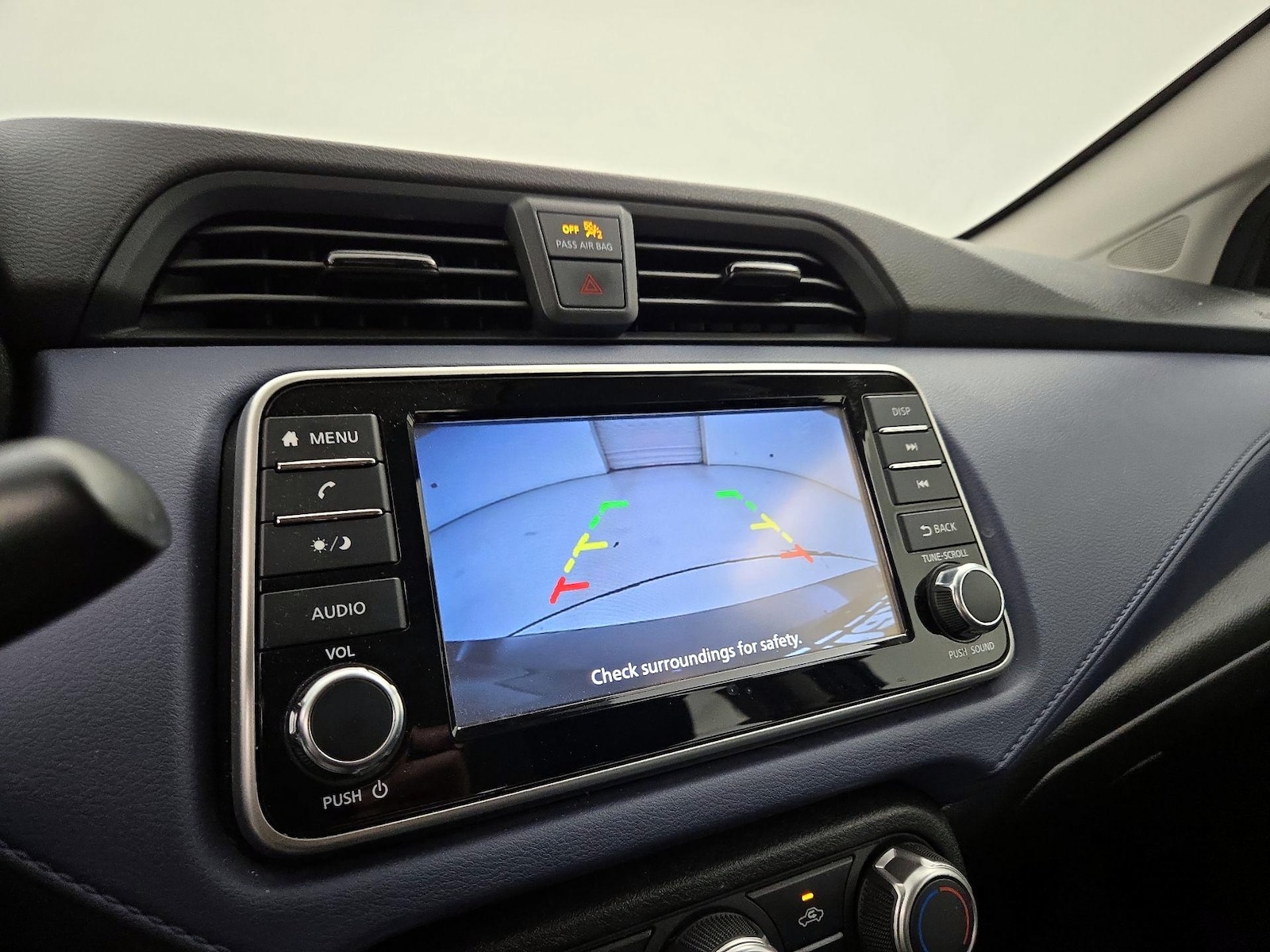 2023 Nissan Versa Sedan SV - Photo 15
