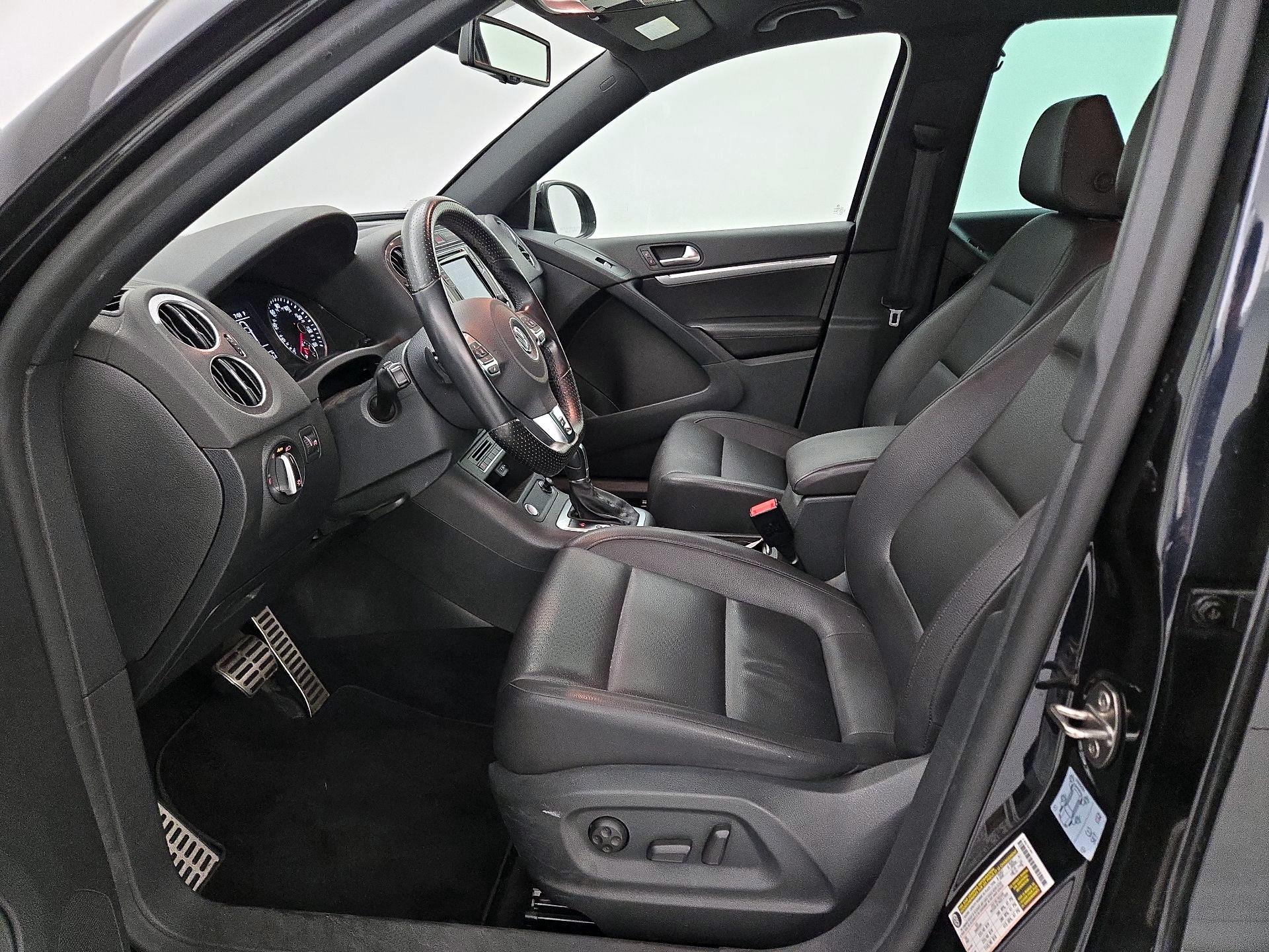 Thumbnail: 2016 Volkswagen Tiguan - 11
