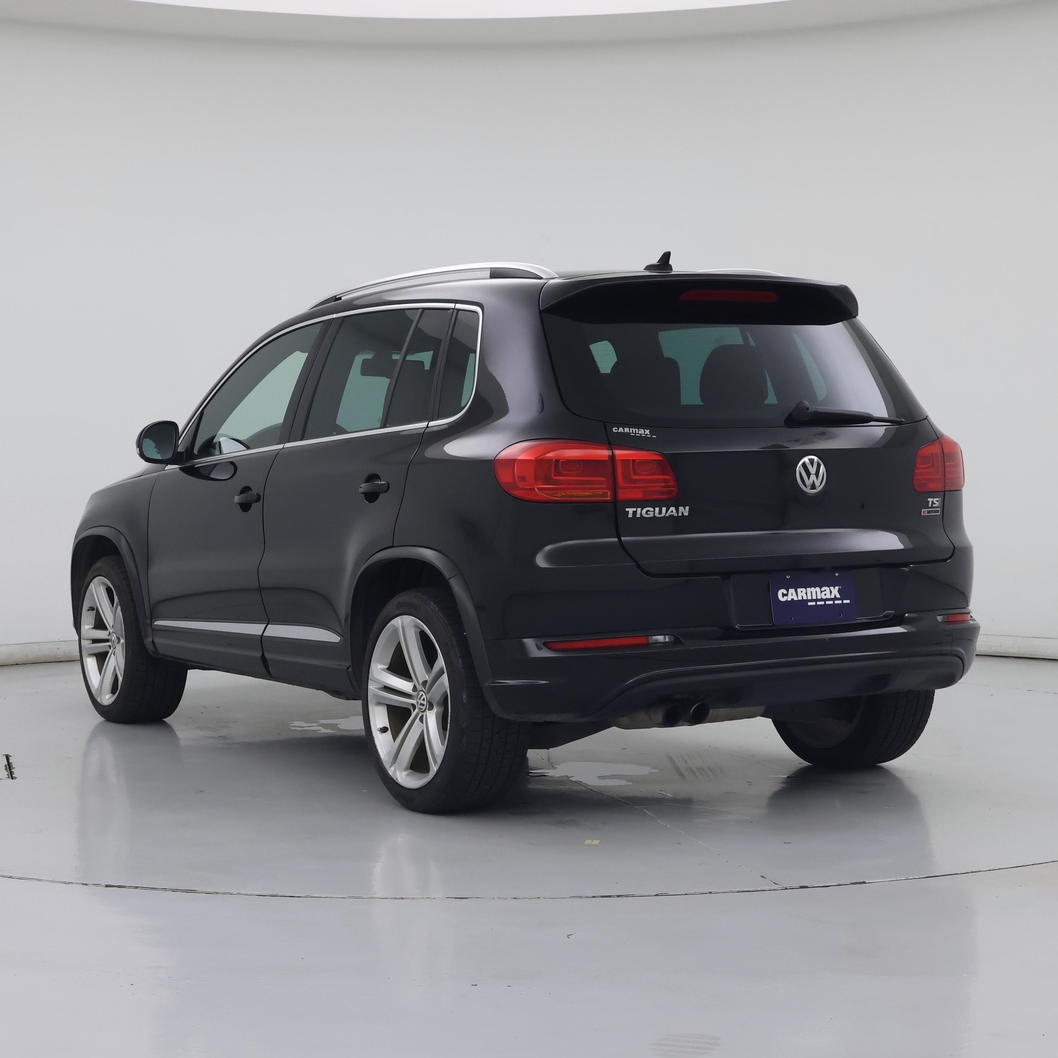 Thumbnail: 2016 Volkswagen Tiguan - 2