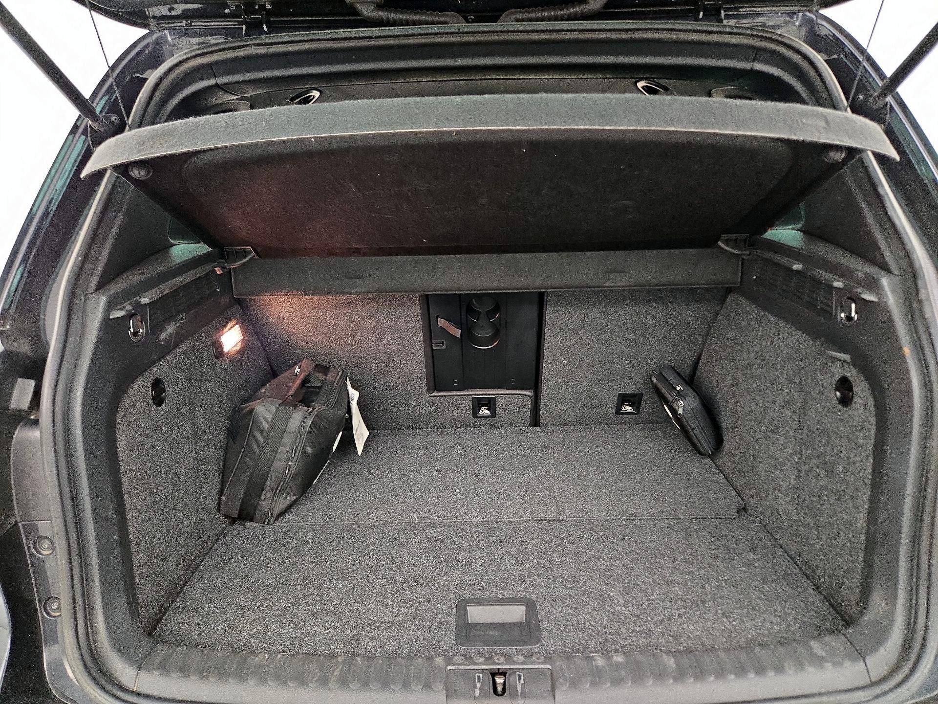 Thumbnail: 2016 Volkswagen Tiguan - 20