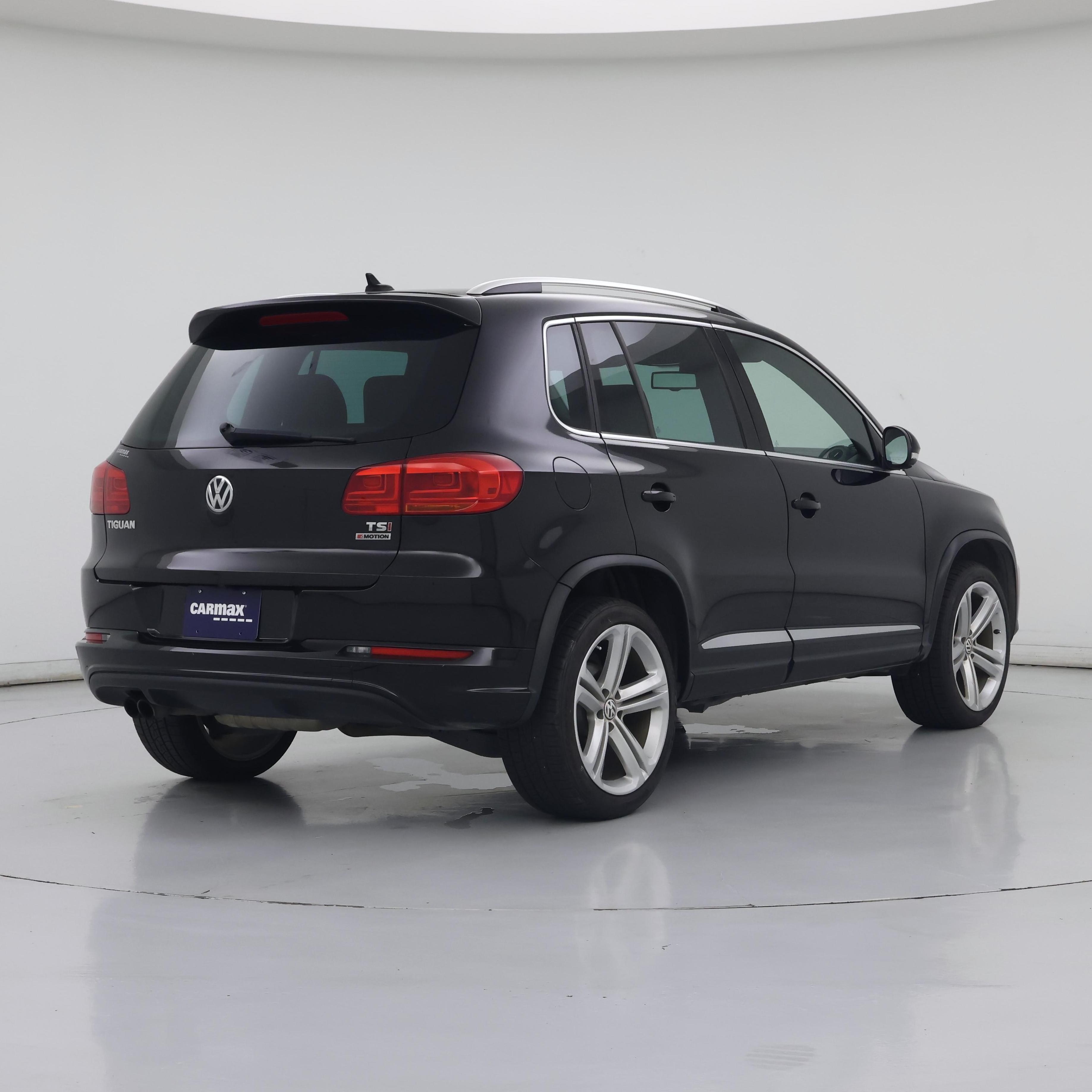 Thumbnail: 2016 Volkswagen Tiguan - 8