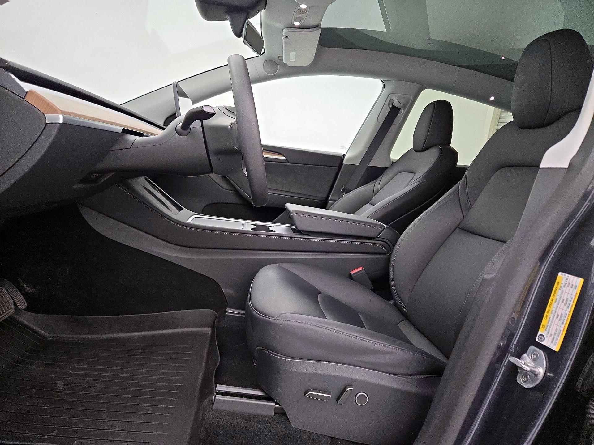 Thumbnail: 2025 Tesla Model Y - 11
