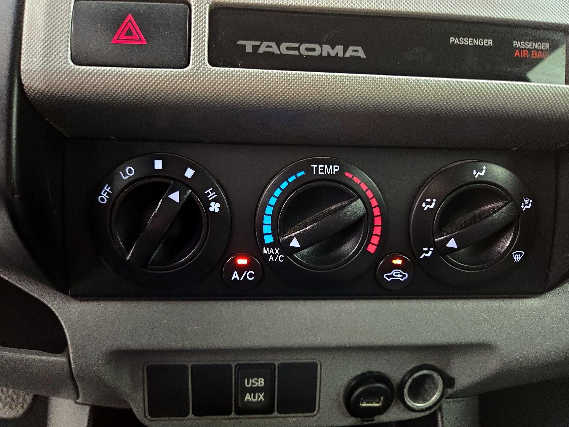 Thumbnail: 2015 Toyota Tacoma - 16