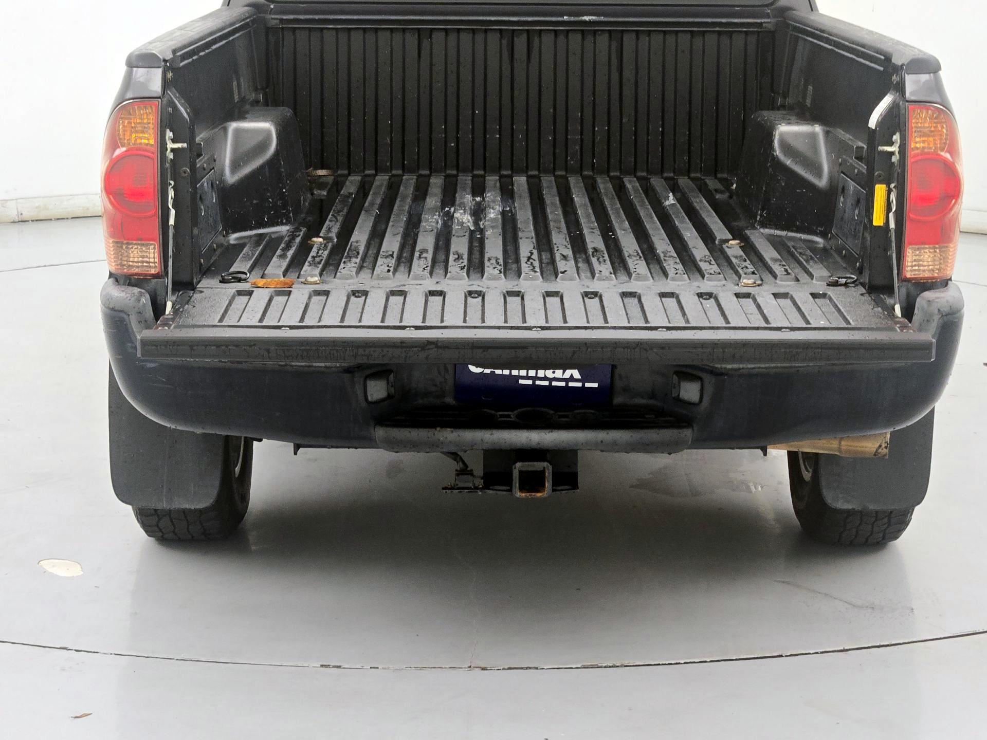 Thumbnail: 2015 Toyota Tacoma - 20