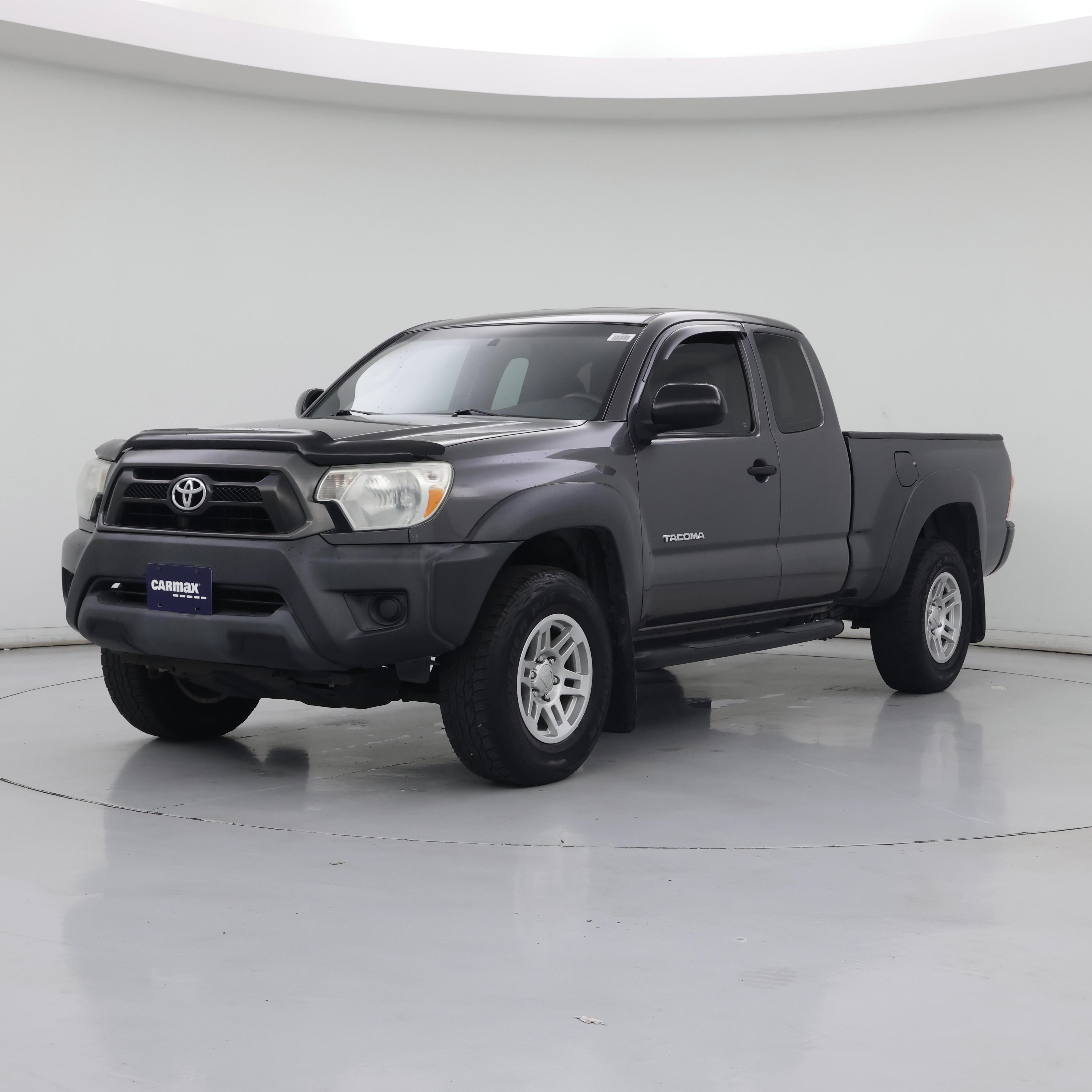 Thumbnail: 2015 Toyota Tacoma - 4