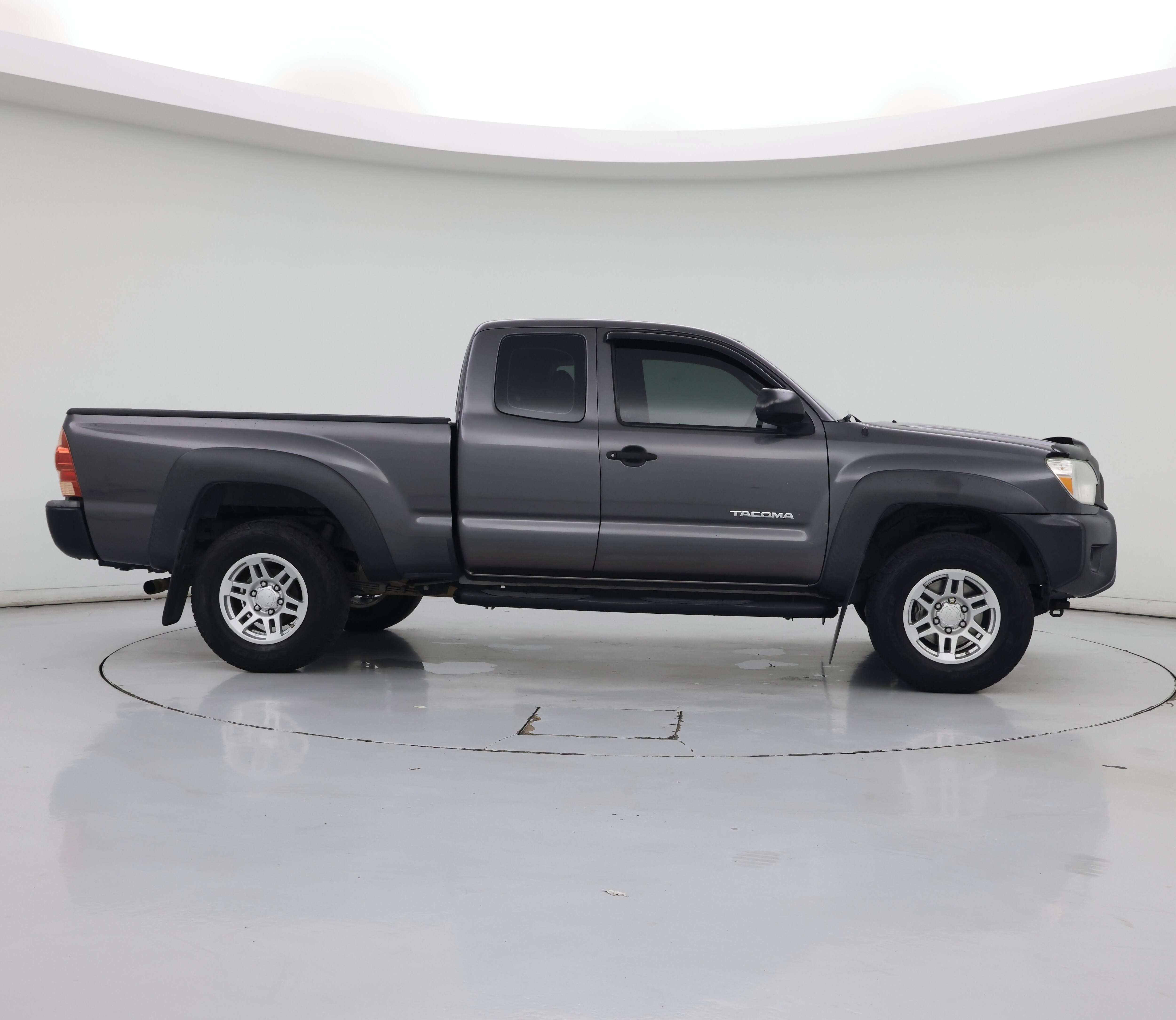 Thumbnail: 2015 Toyota Tacoma - 7
