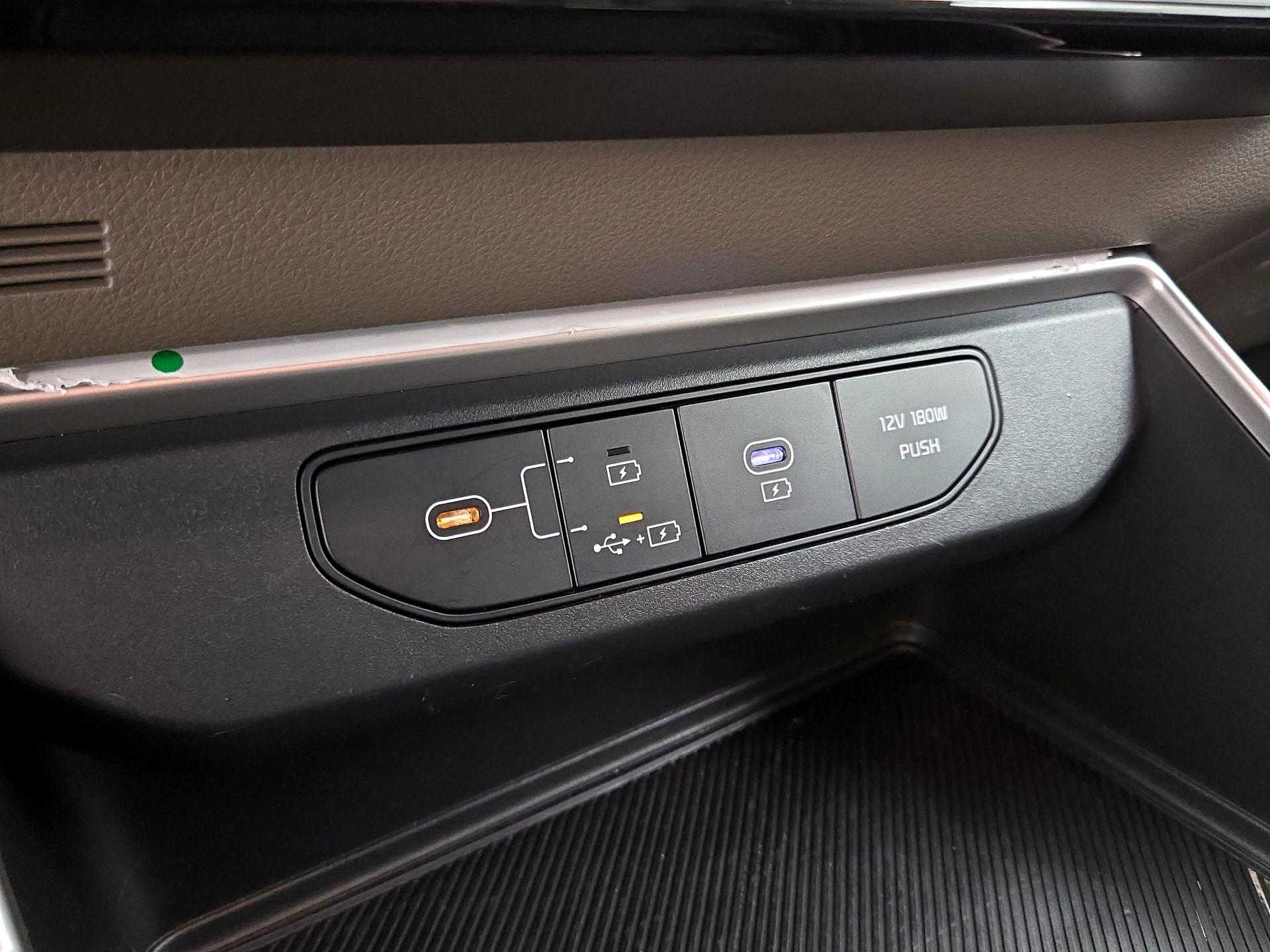 Thumbnail: 2025 Kia Carnival - 19