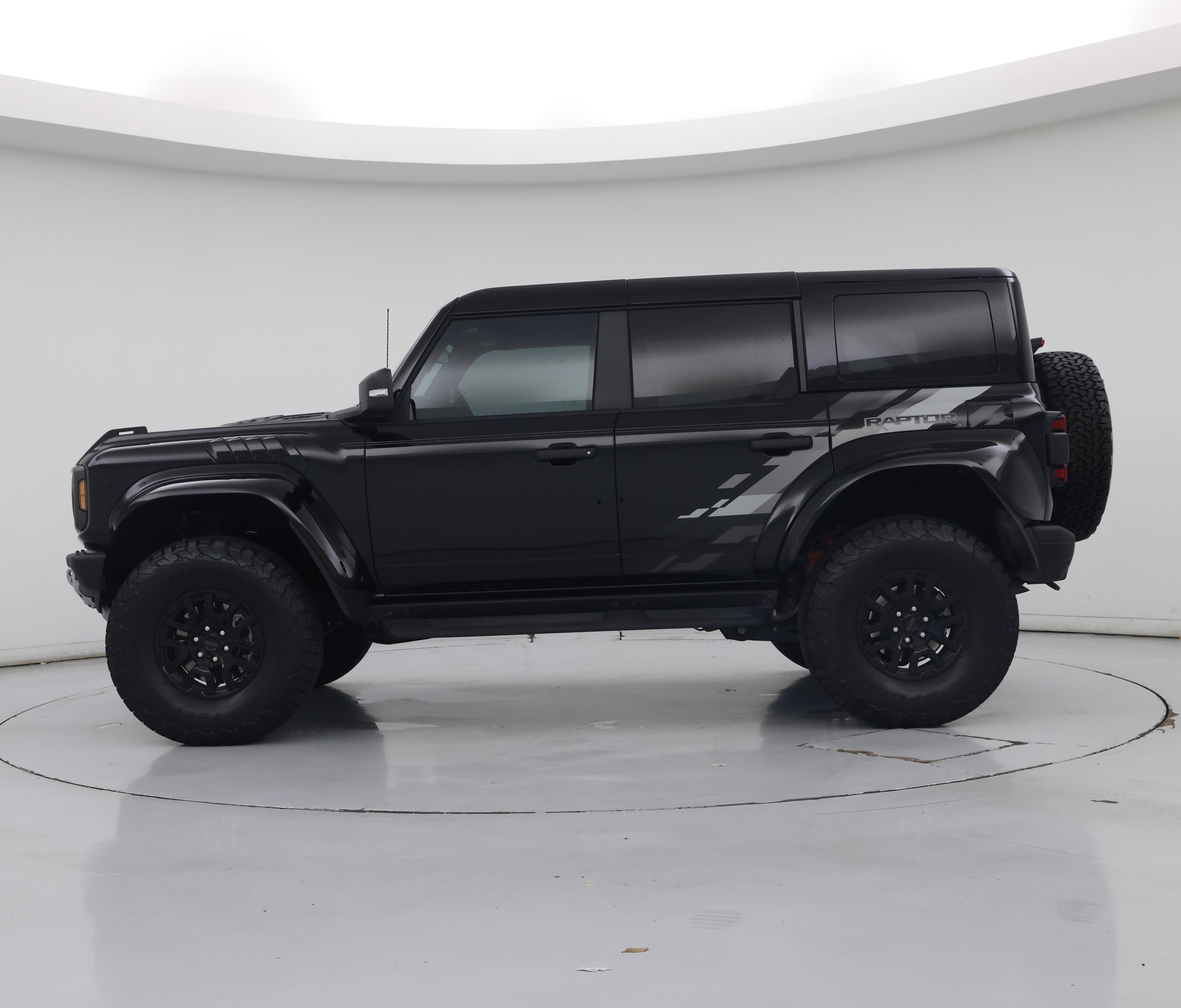 Thumbnail: 2025 Ford Bronco - 3