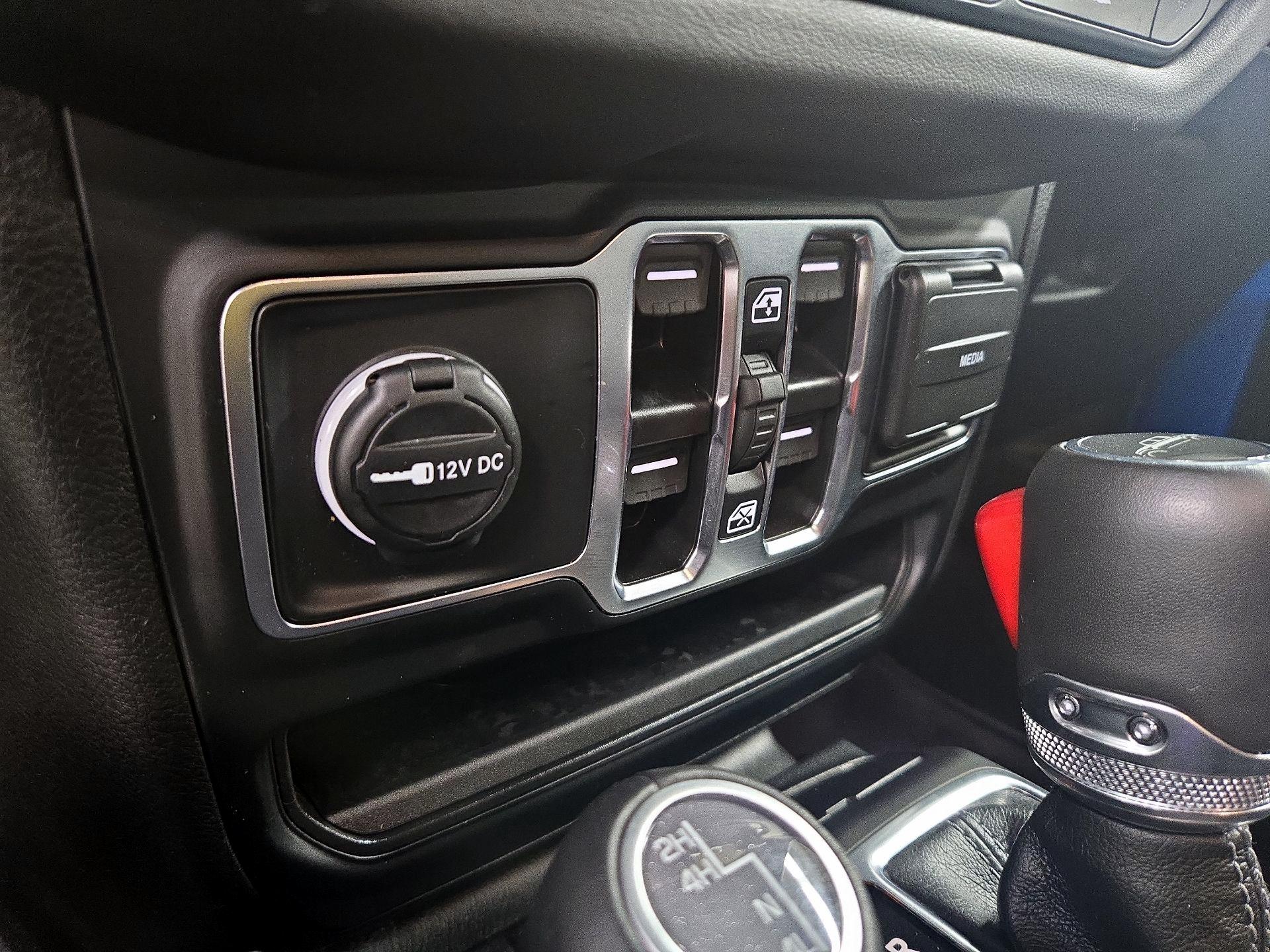 Thumbnail: 2025 Jeep Gladiator - 19