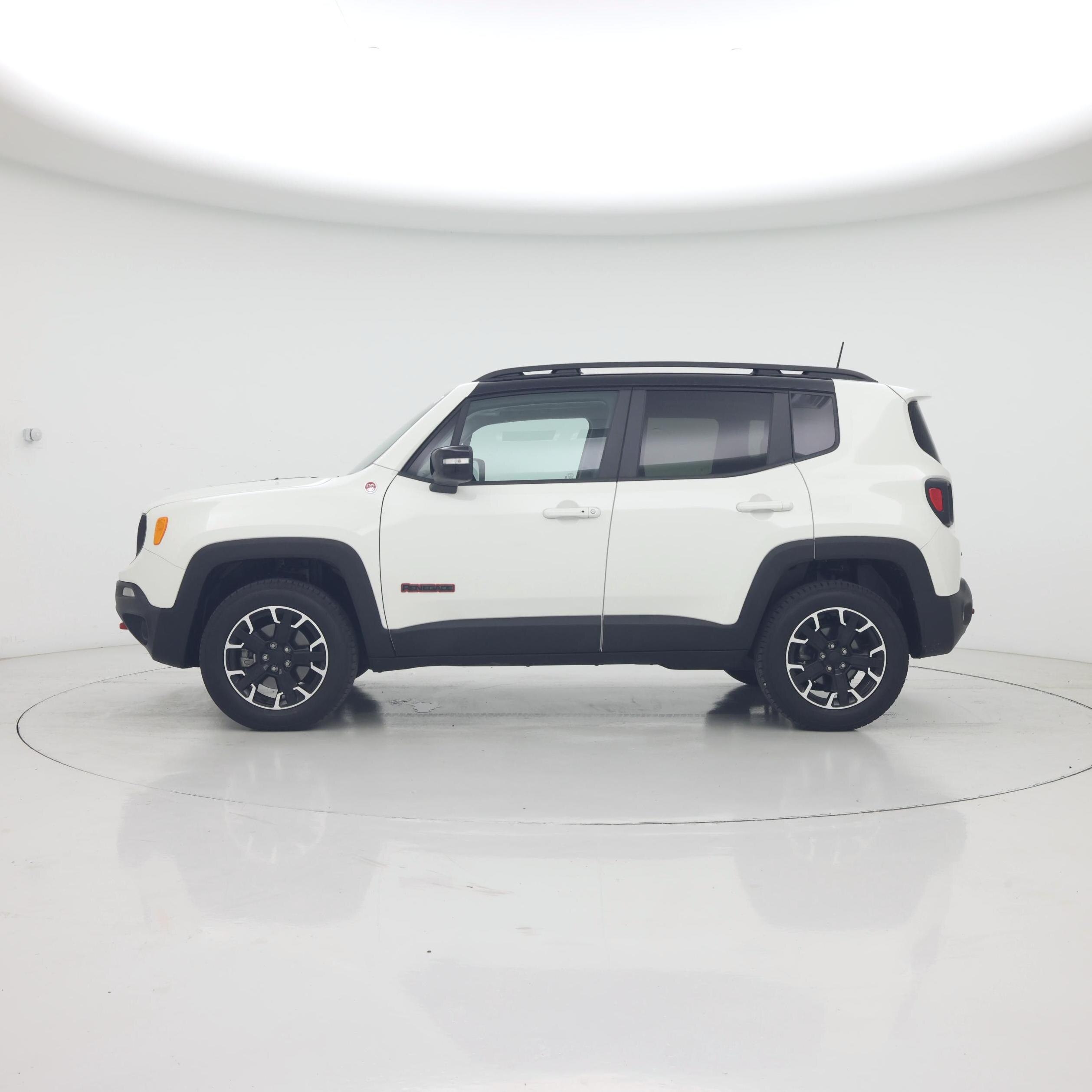 Thumbnail: 2023 Jeep Renegade - 3