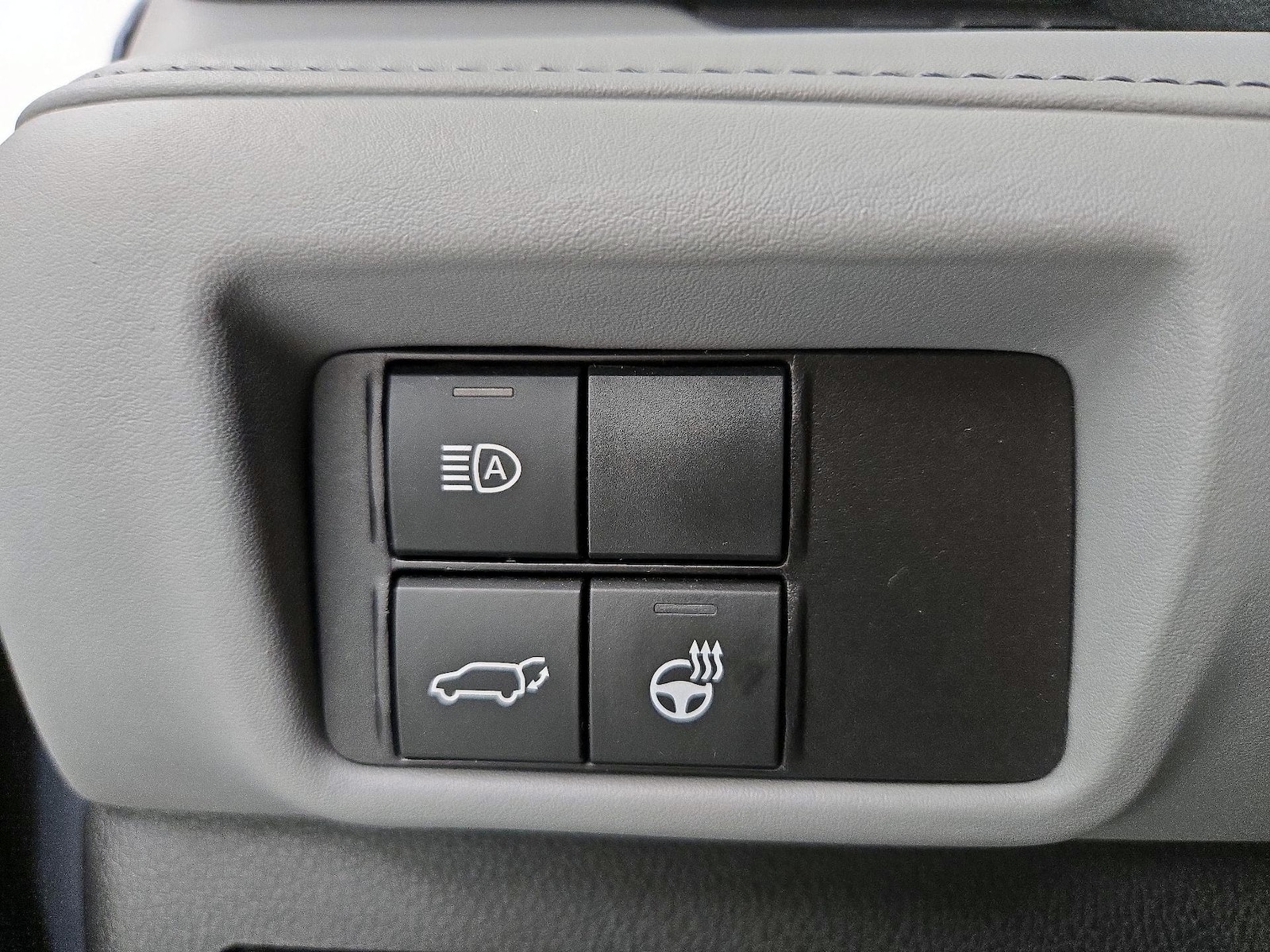 2022 Toyota Highlander Limited - Photo 14