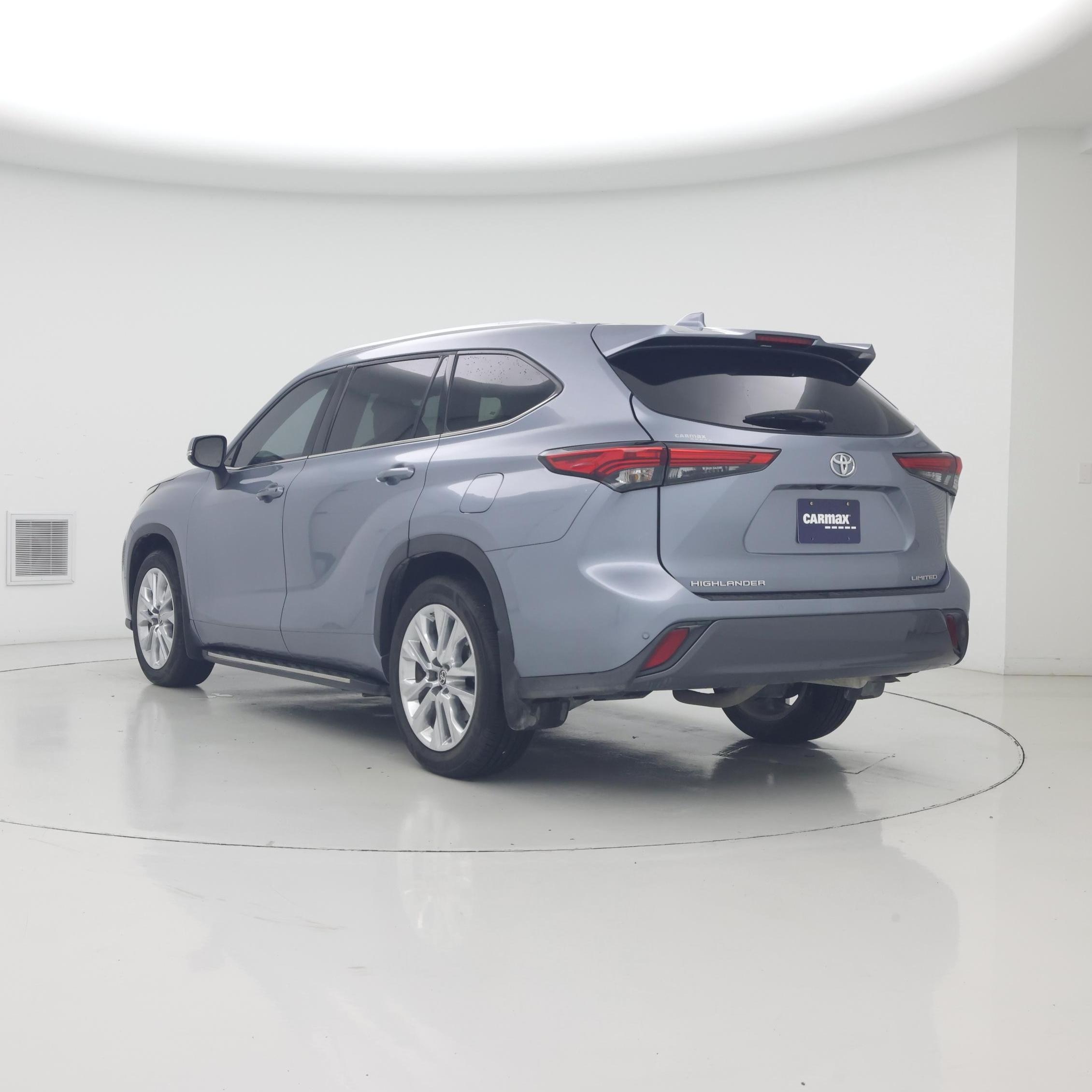 Thumbnail: 2022 Toyota Highlander - 2