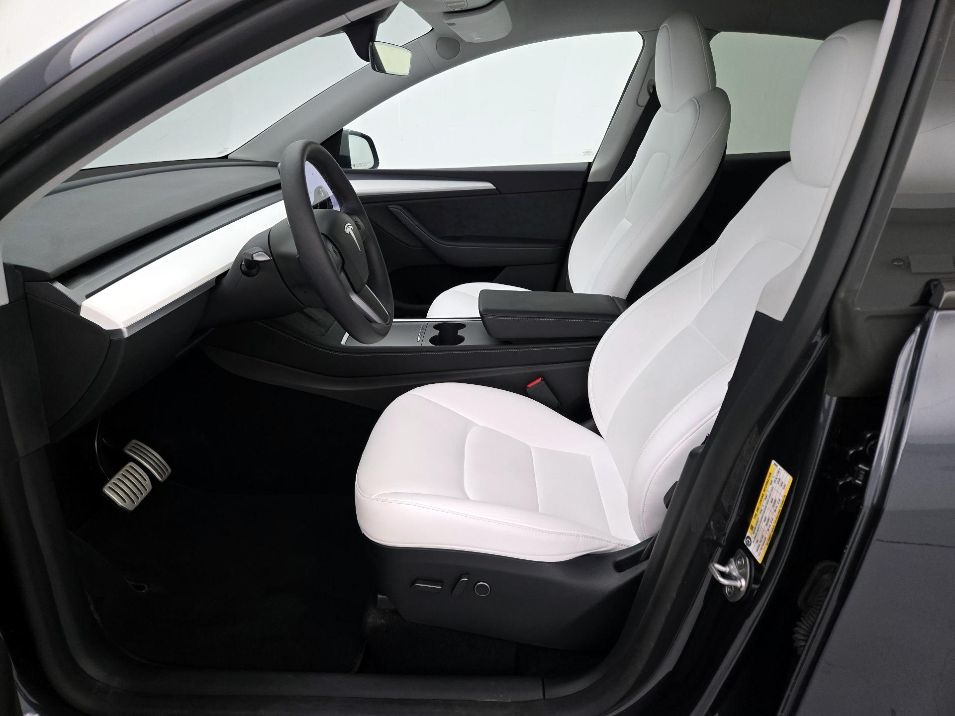 Thumbnail: 2024 Tesla Model Y - 11
