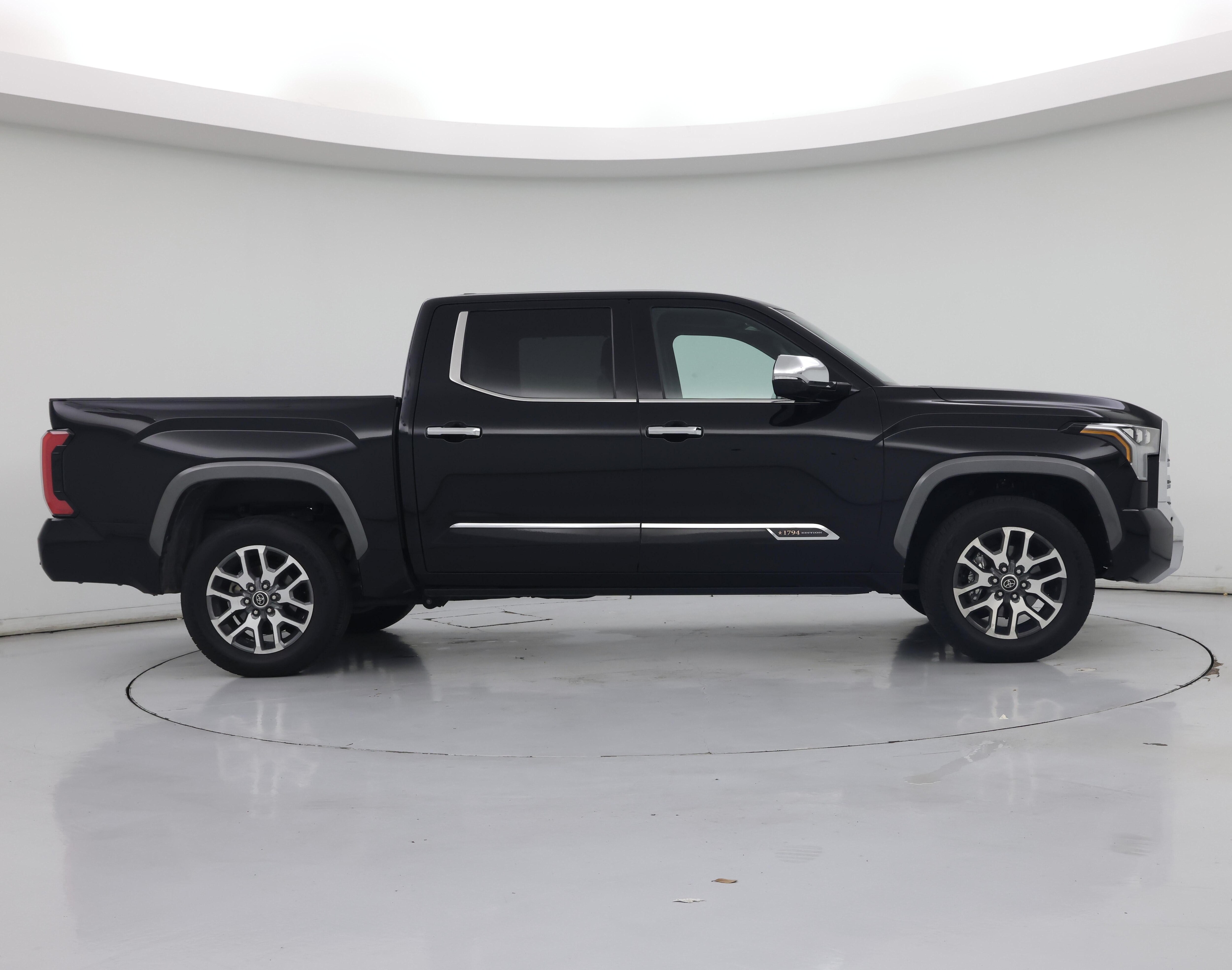 Thumbnail: 2023 Toyota Tundra - 7