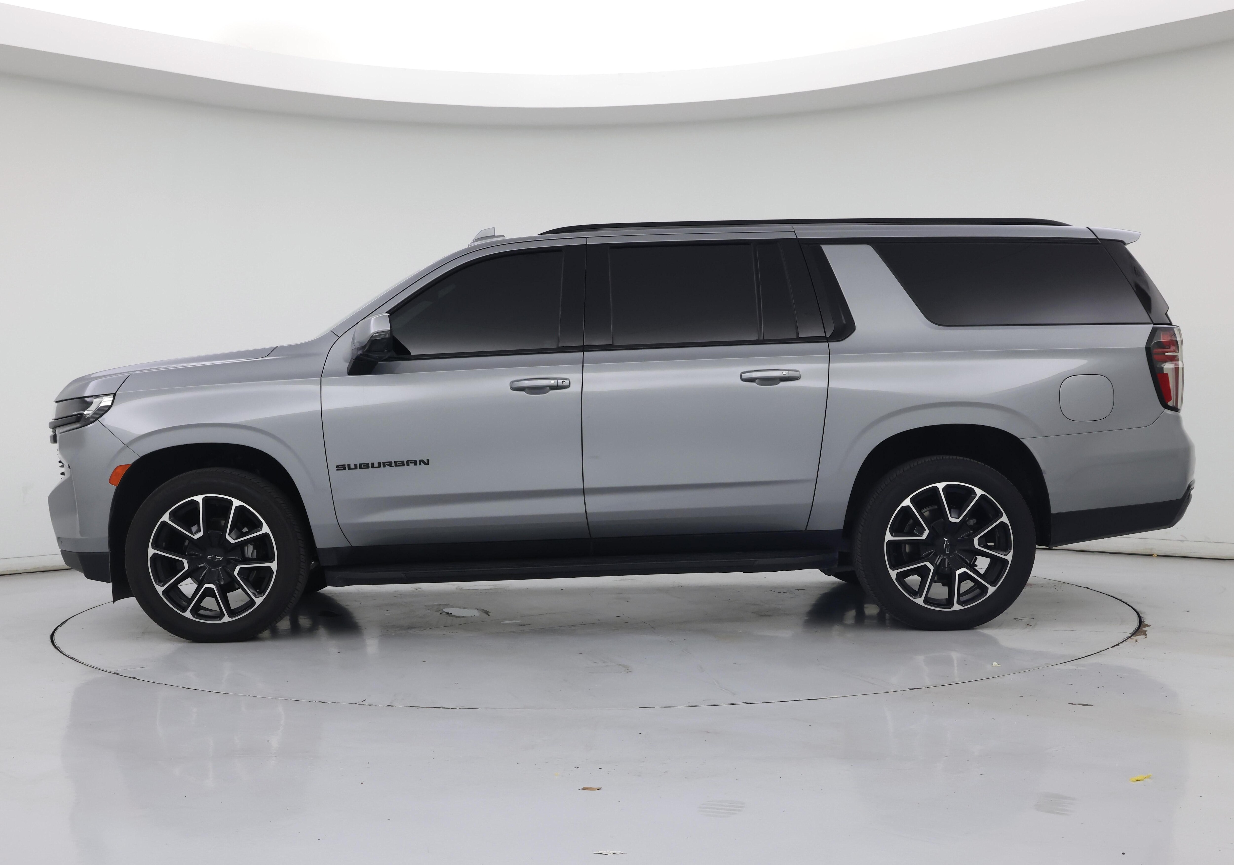 Thumbnail: 2024 Chevrolet Suburban - 3