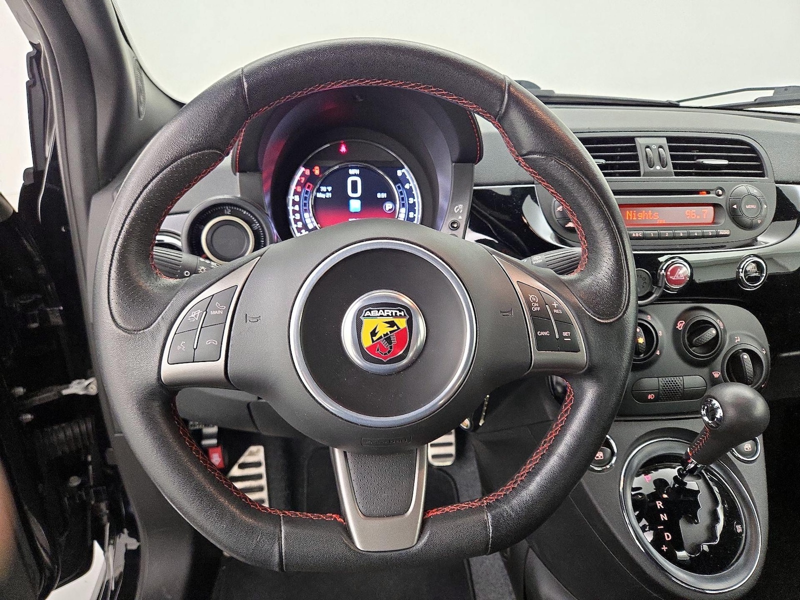 2015 FIAT 500 Abarth - Photo 11