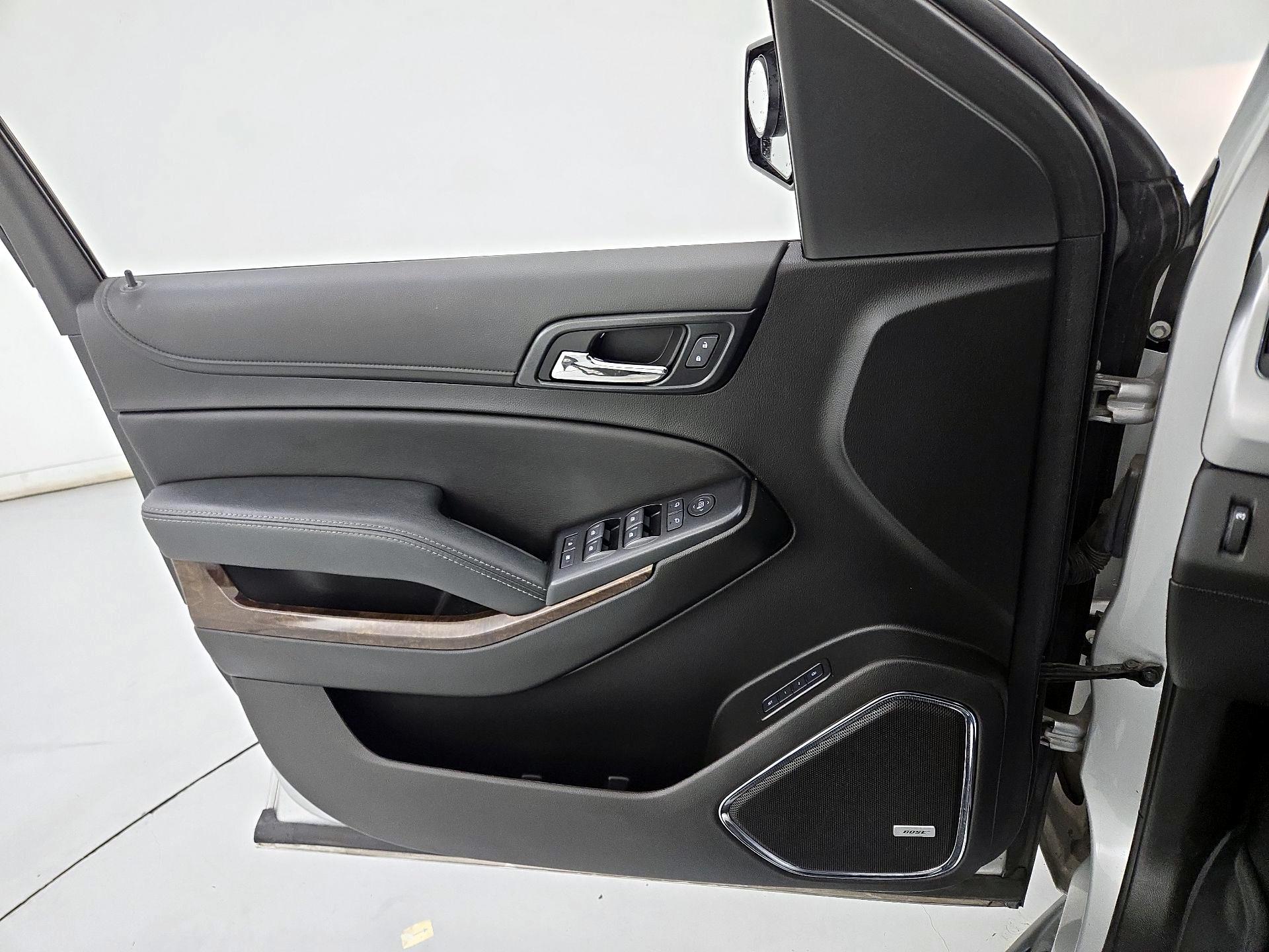 Thumbnail: 2019 Chevrolet Tahoe - 12