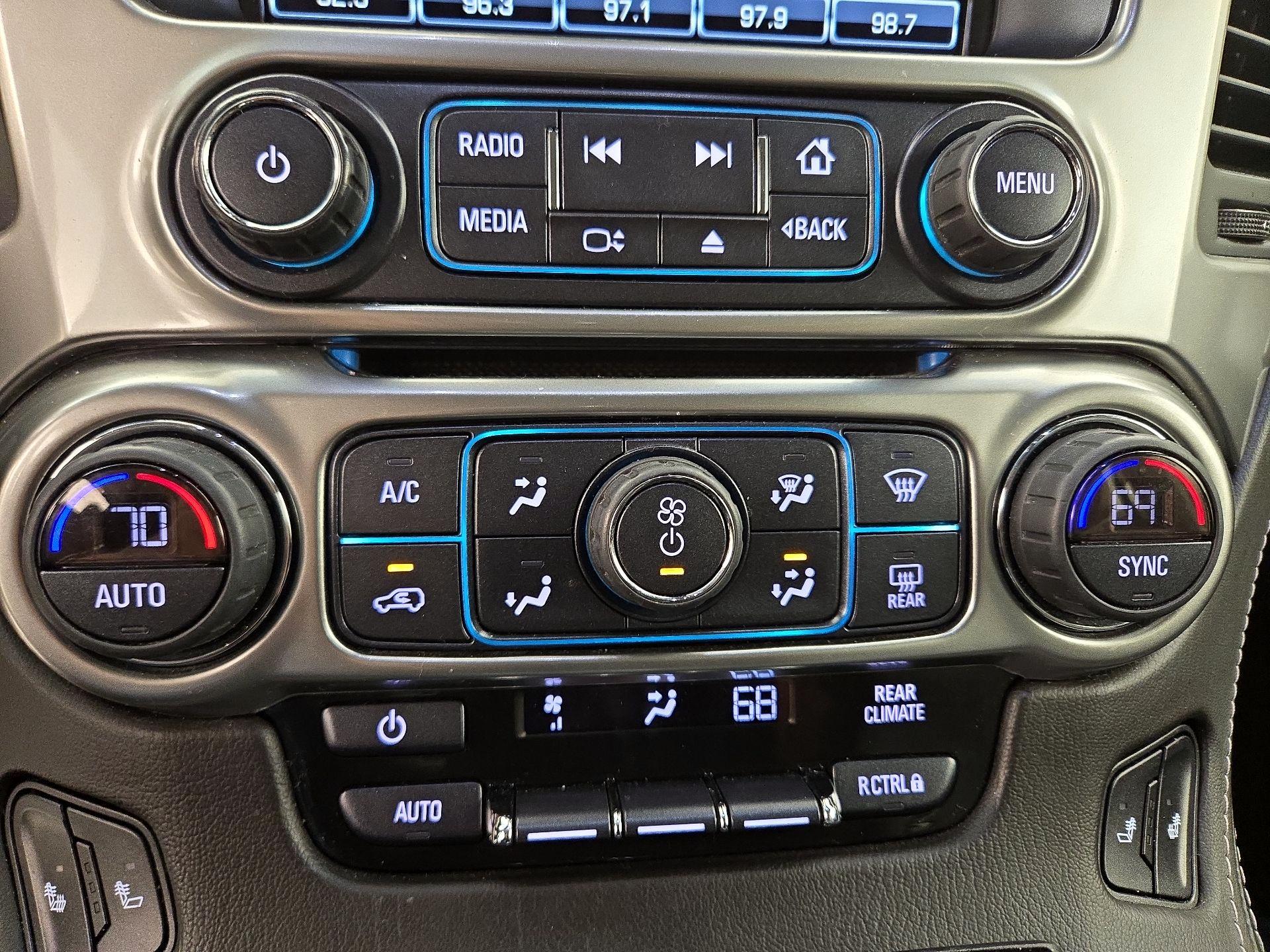 Thumbnail: 2019 Chevrolet Tahoe - 17
