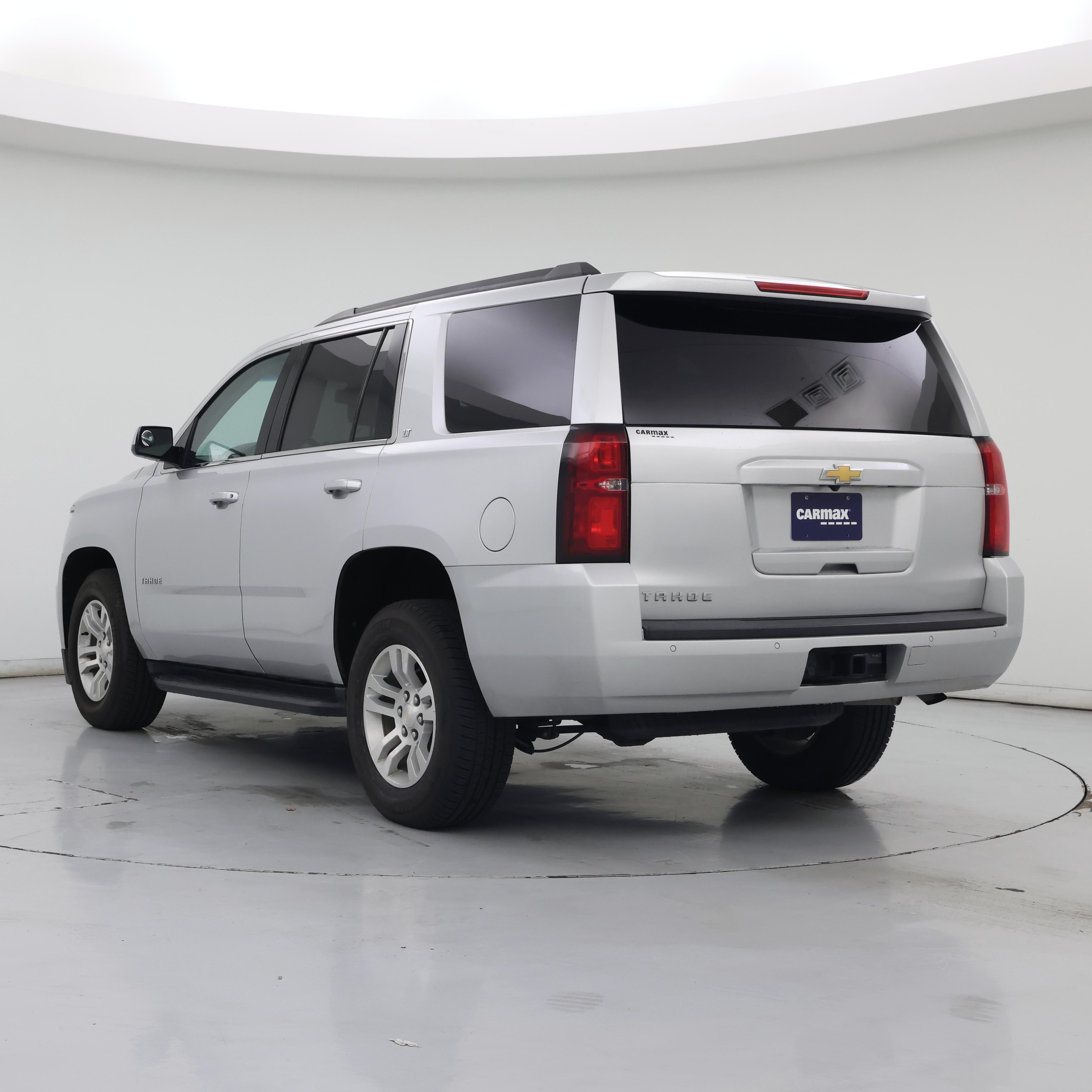 Thumbnail: 2019 Chevrolet Tahoe - 2