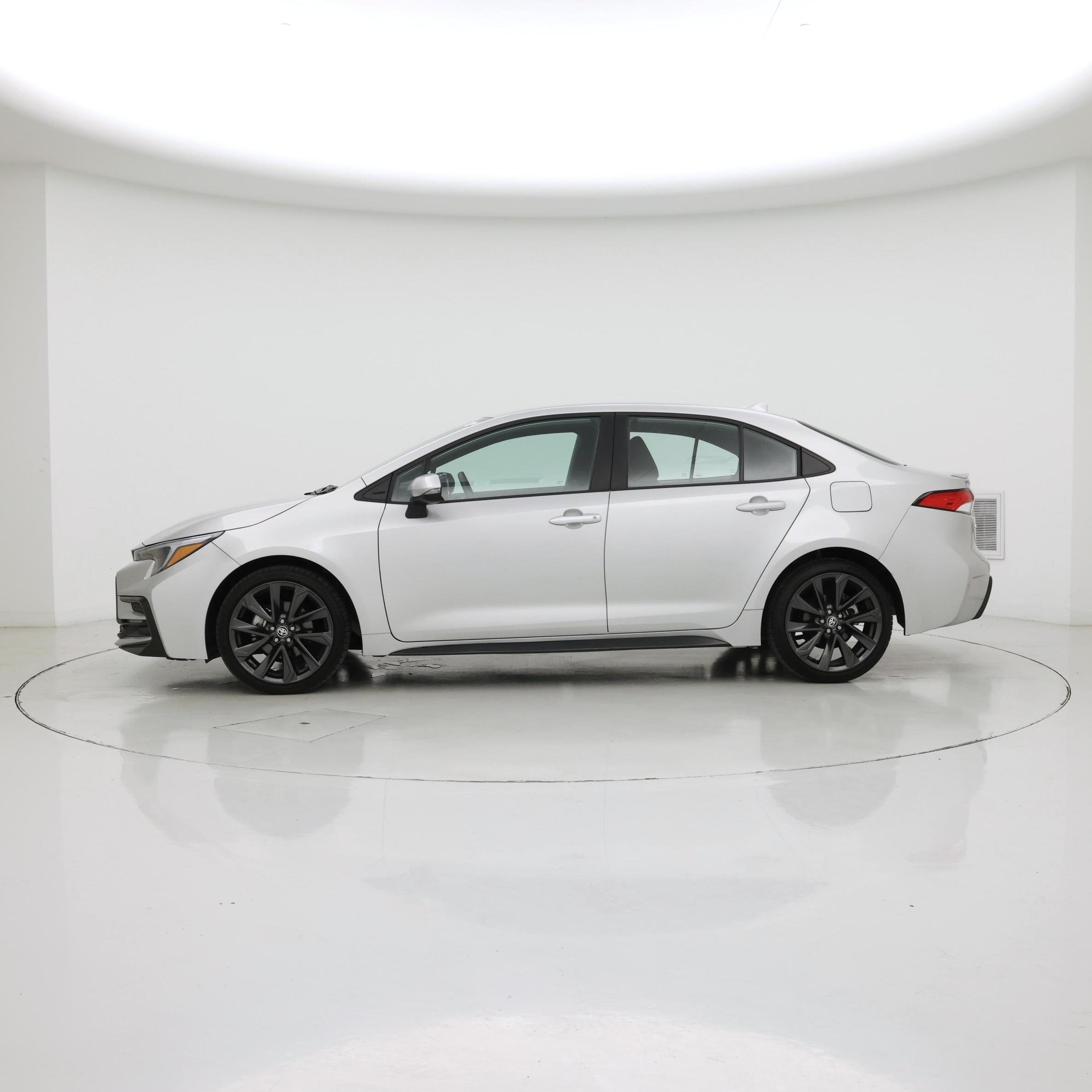 Thumbnail: 2024 Toyota Corolla - 3