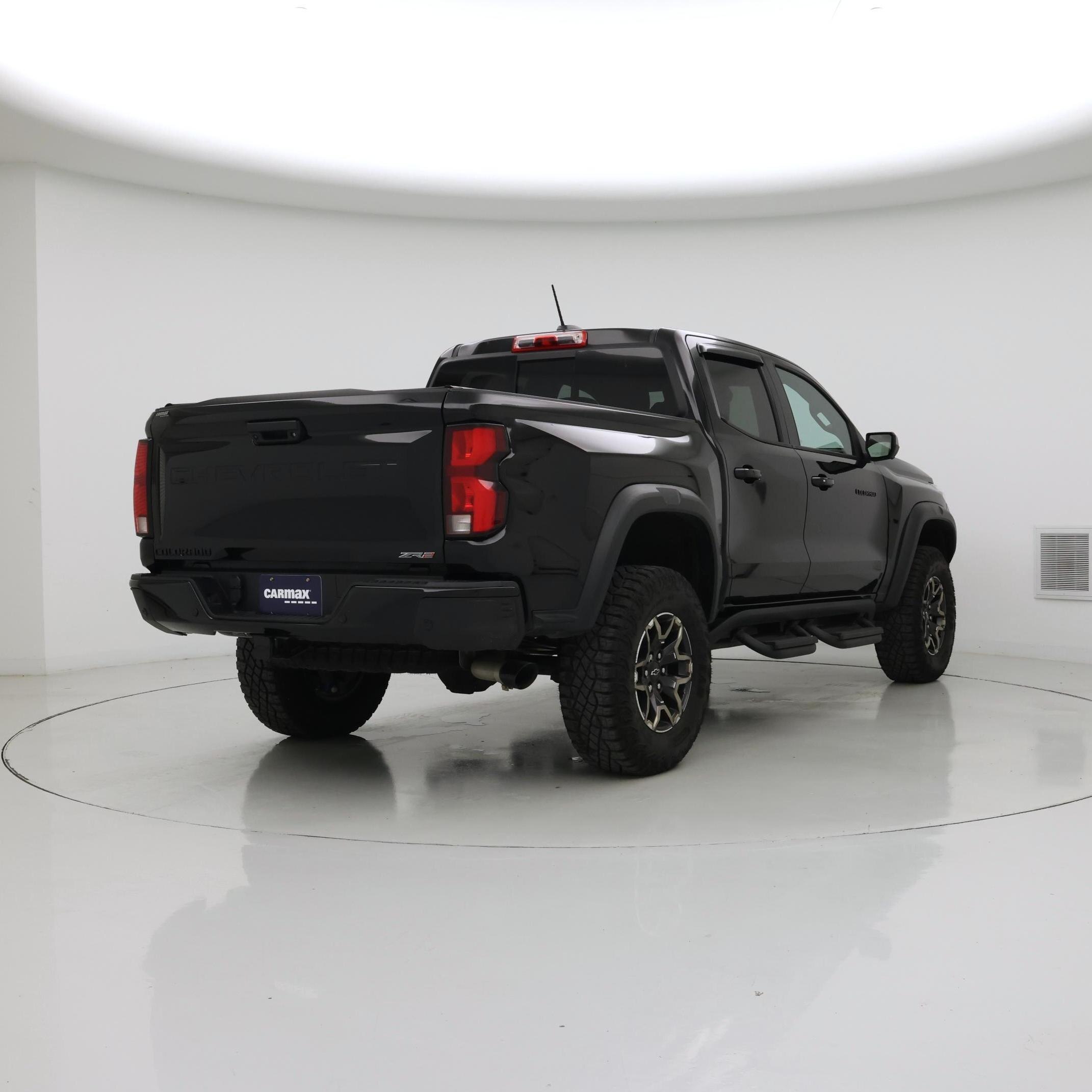 Thumbnail: 2023 Chevrolet Colorado - 8