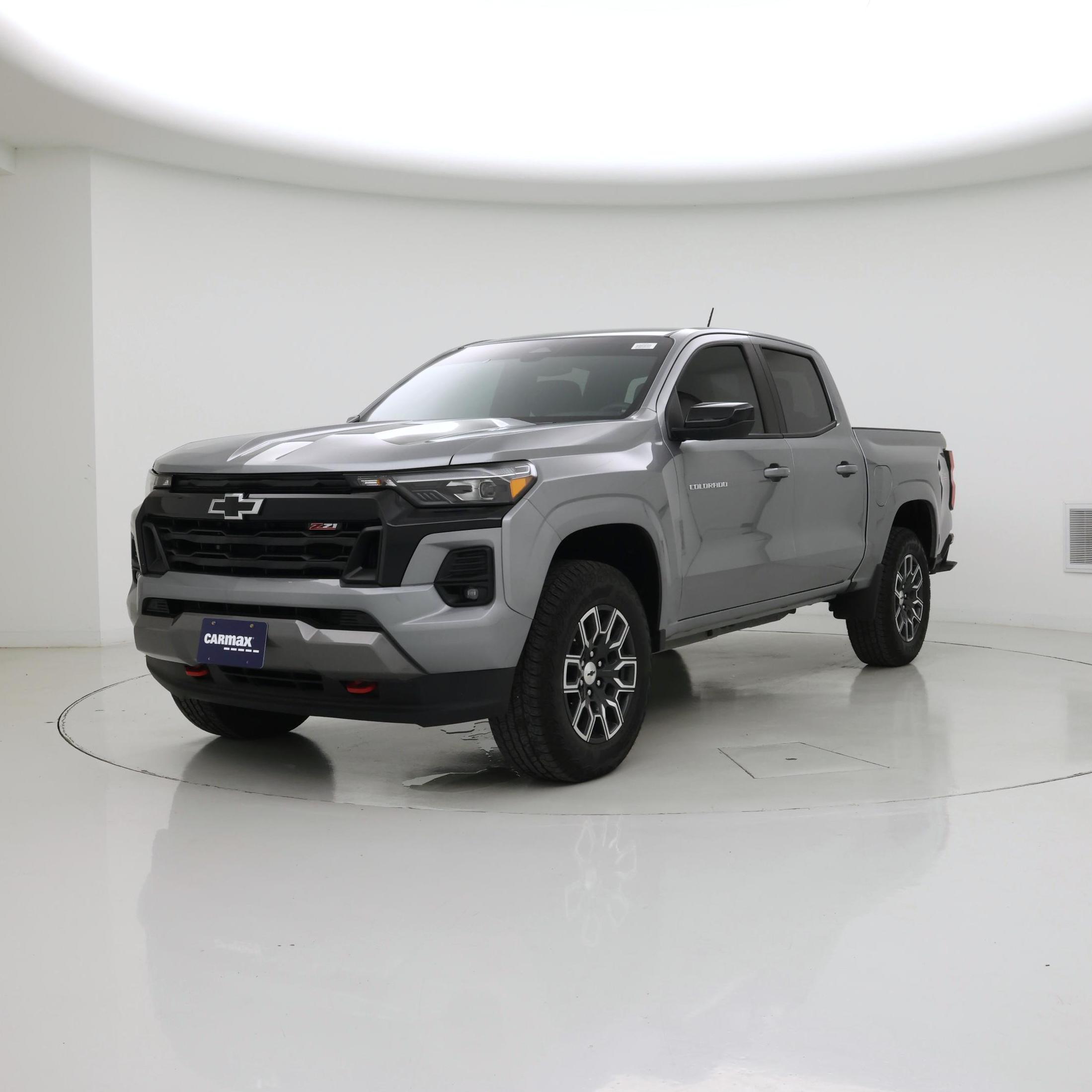 Thumbnail: 2023 Chevrolet Colorado - 4