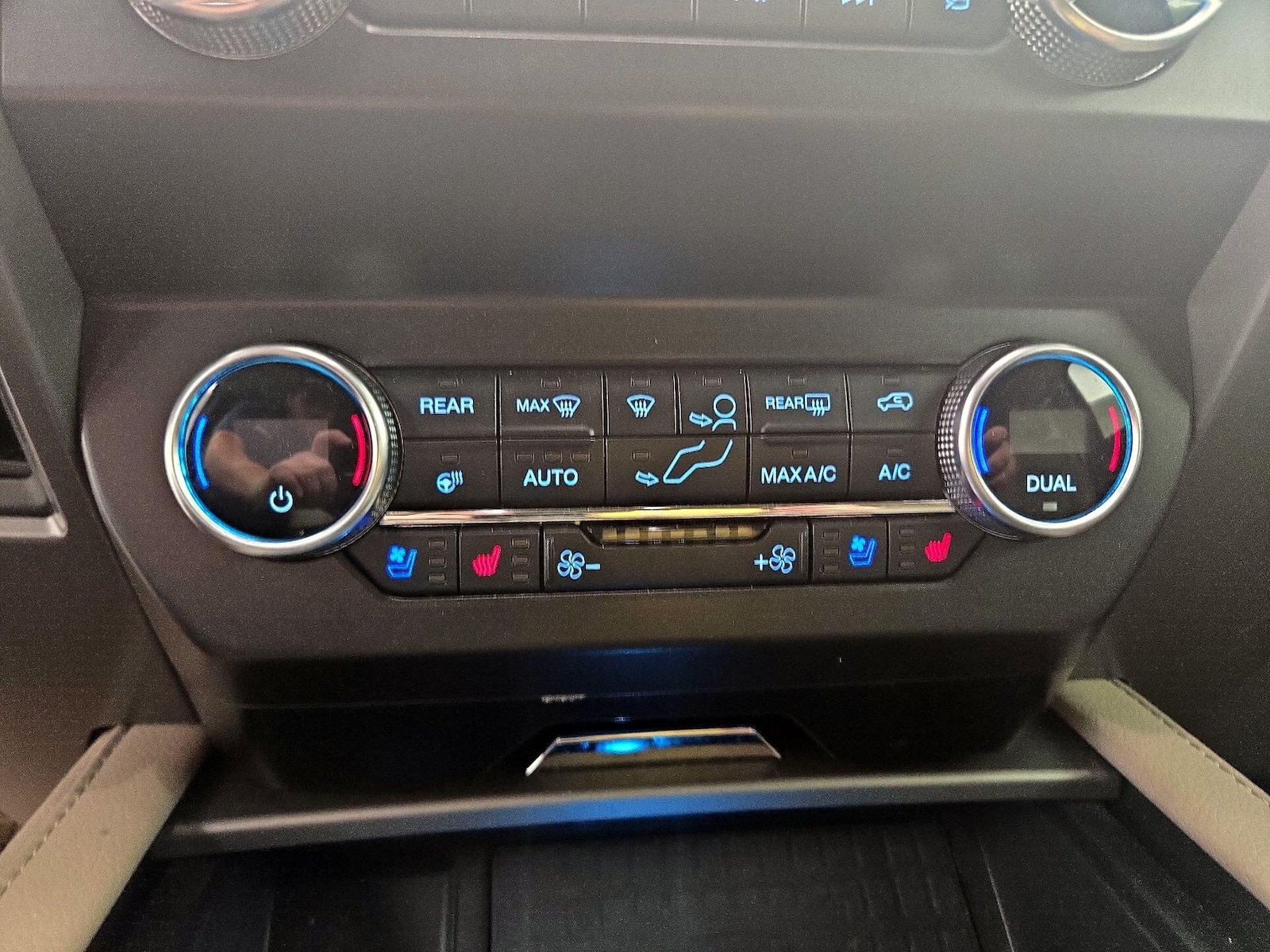 2021 Ford Expedition XLT - Photo 18