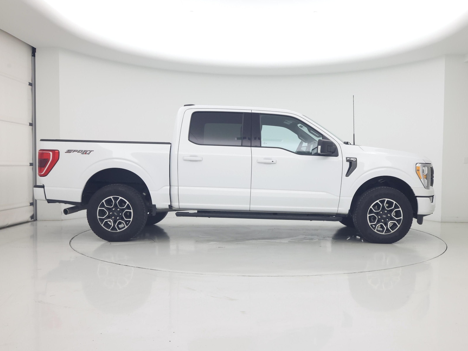 2023 Ford F-150 XLT - Photo 8