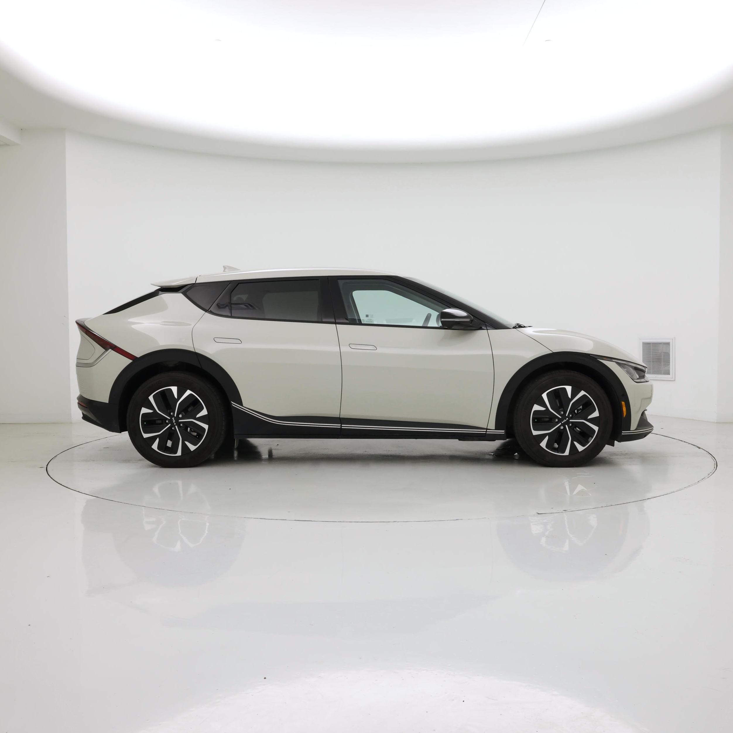 Thumbnail: 2024 Kia EV6 - 7