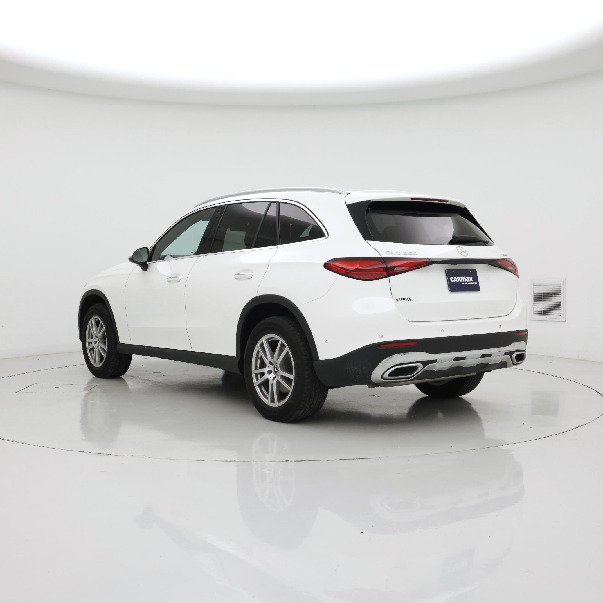 Thumbnail: 2023 Mercedes-Benz GLC - 2