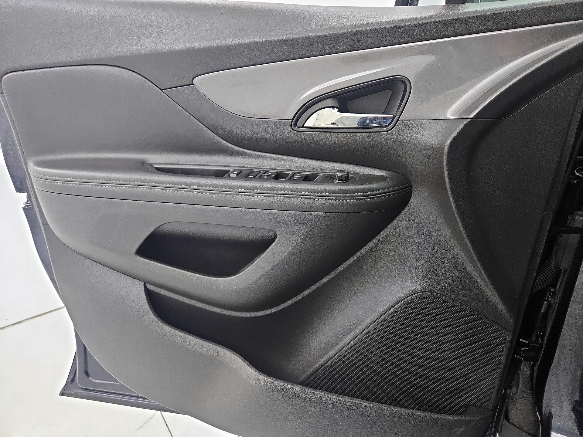 Thumbnail: 2022 Buick Encore - 12