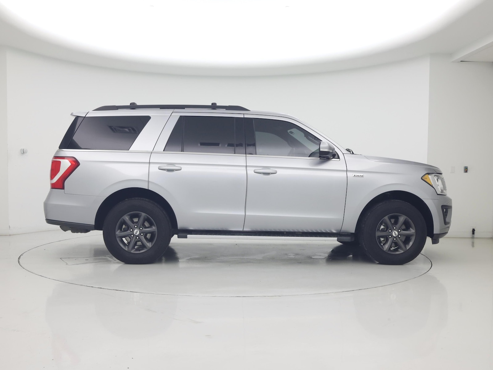 2021 Ford Expedition XLT - Photo 8