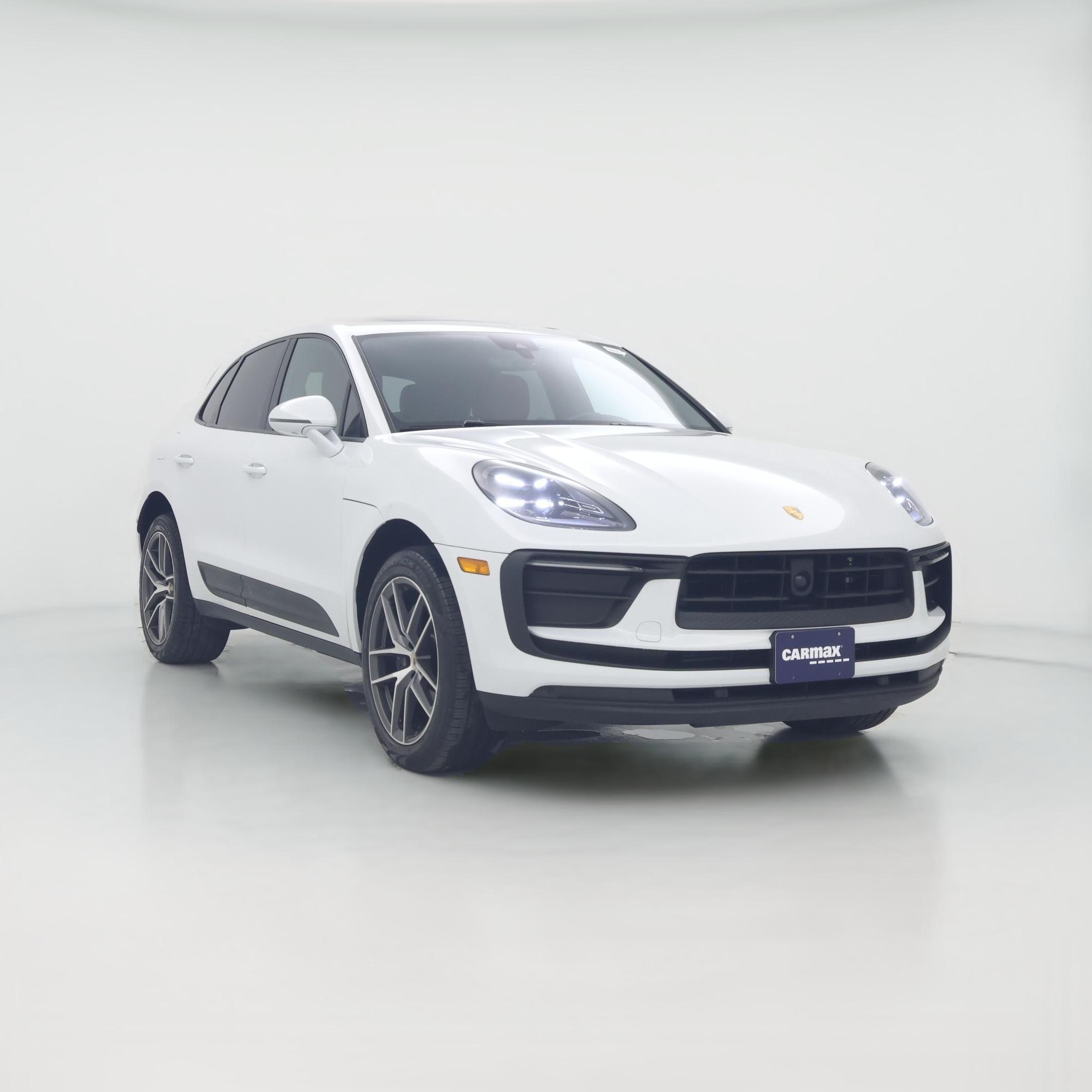 Thumbnail: 2023 Porsche Macan - 1
