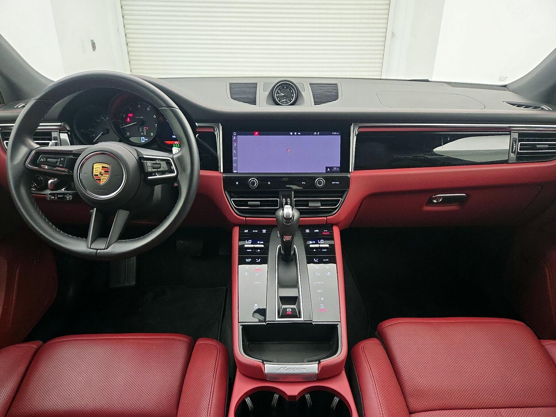 Thumbnail: 2023 Porsche Macan - 9